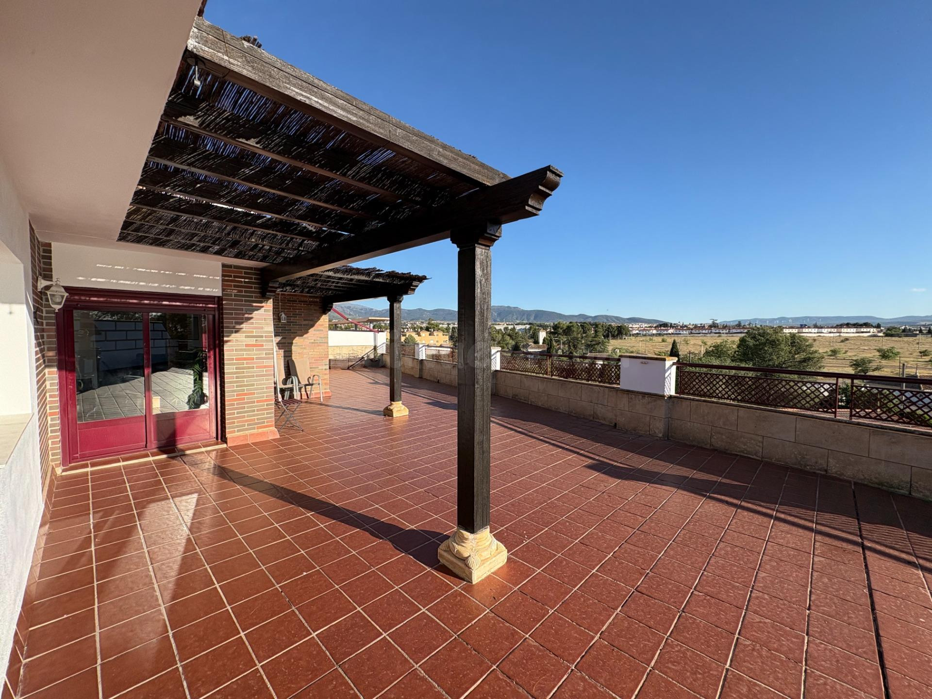 Ático amueblado en alquiler en Armilla con espectacular terr - foto 2