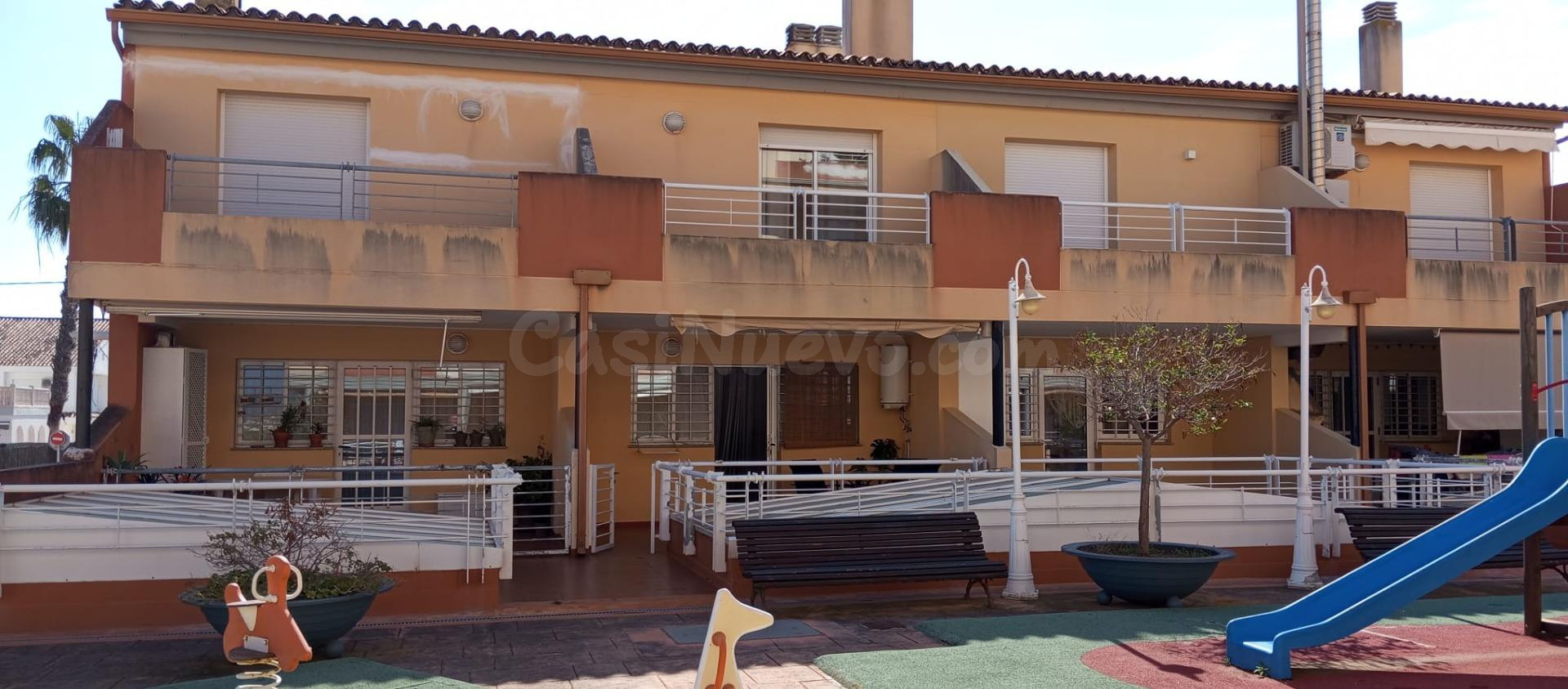 NO DEJES ESCAPAR ESTA OPORTUNIDAD, ADOSADO A 1 MINUTO PLAYA  - foto 2