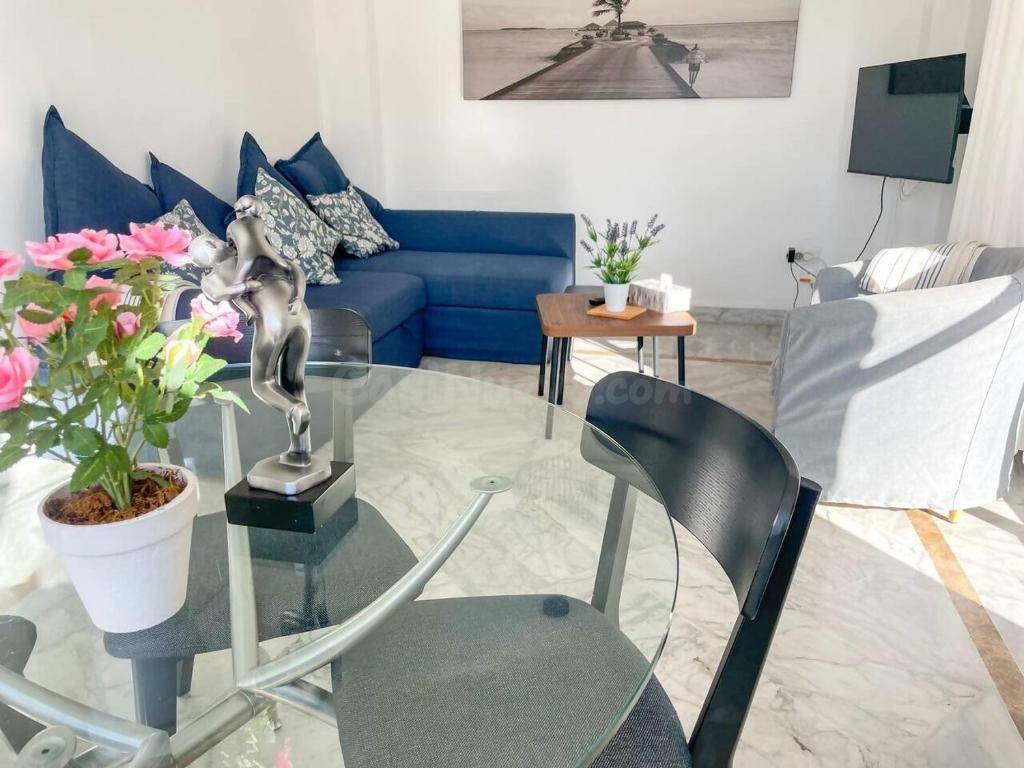 A UN PASEO DE PUERTO BANÚS, CON LICENCIA TURÍSTICA EN VIGOR - foto 3