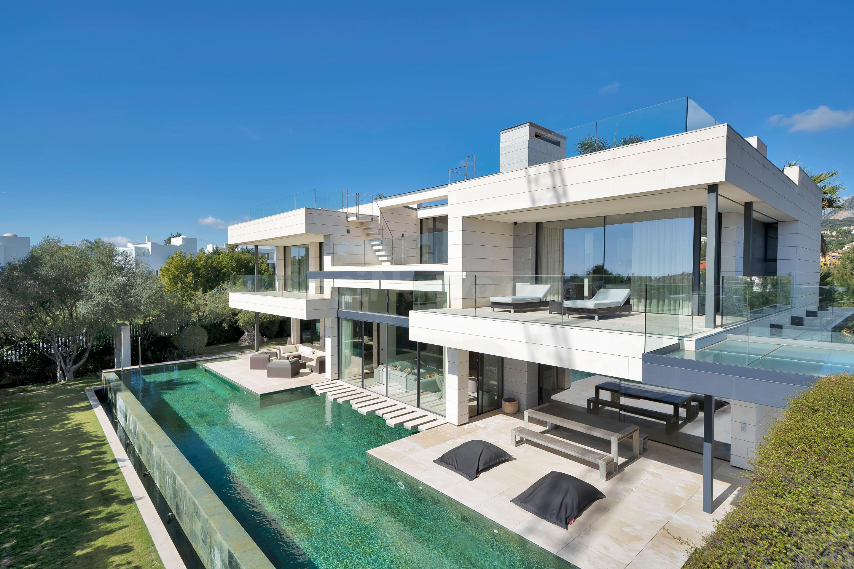 Timeless Mediterranean Retreat in Marbella’s Golden Mile