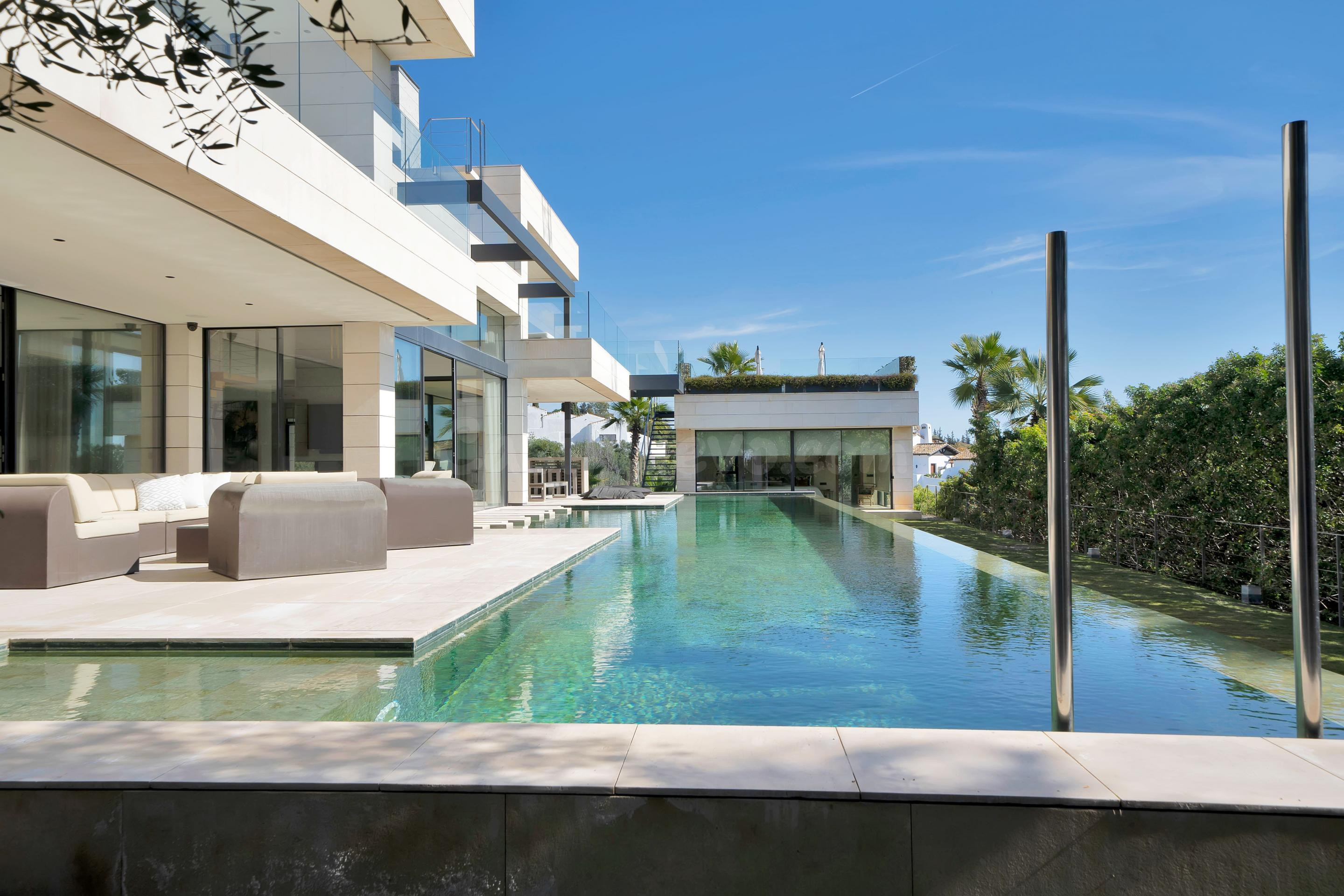 Timeless Mediterranean Retreat in Marbella’s Golden Mile - foto 2