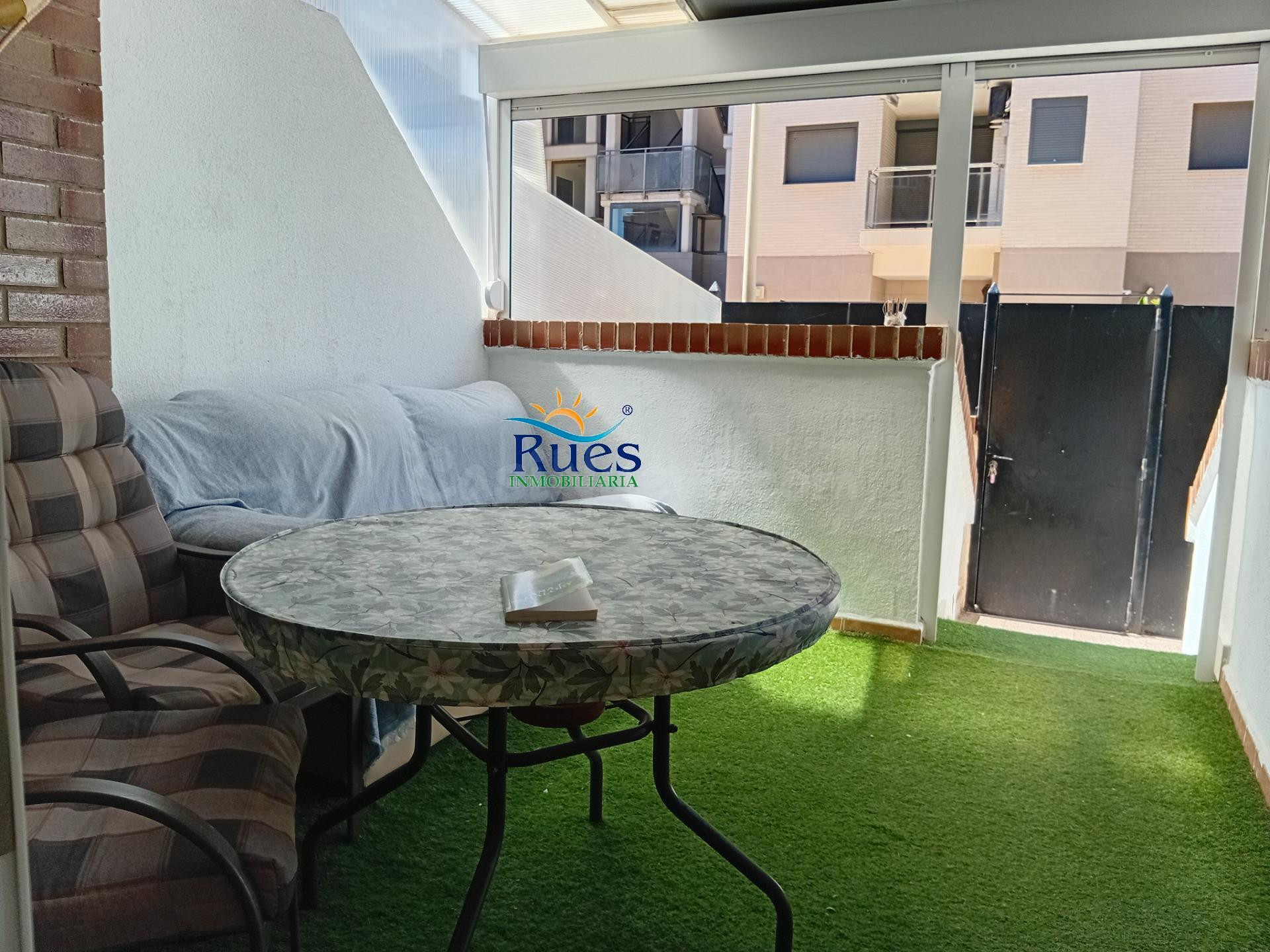 Acogedora planta baja en Oropesa del Mar con piscina y a pasos de la playa - foto 3