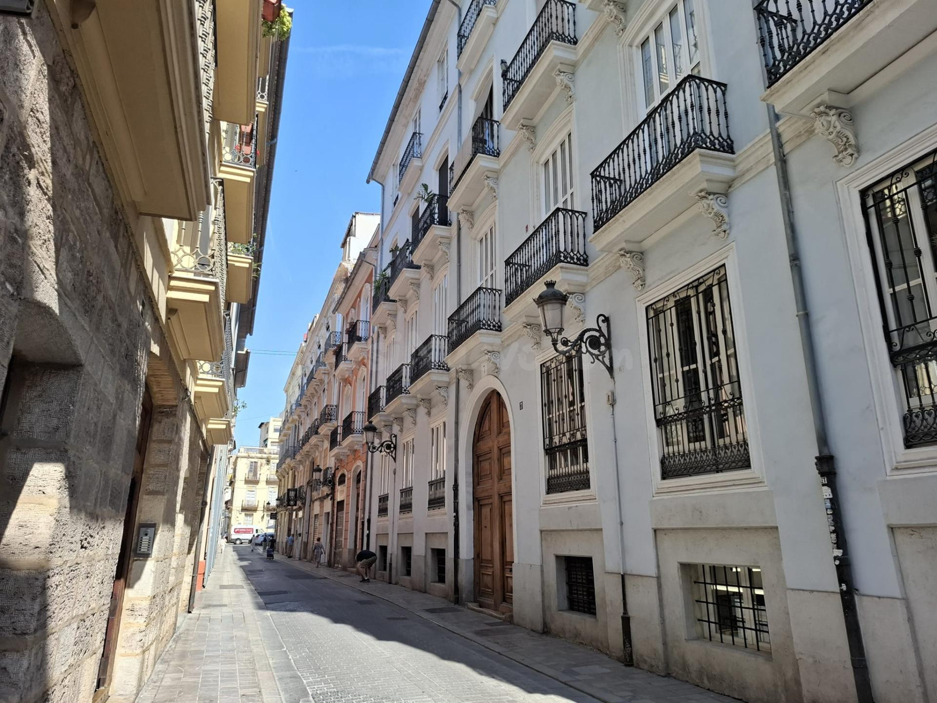 Local emblemático en venta, en el corazón de la ciudad - foto 2