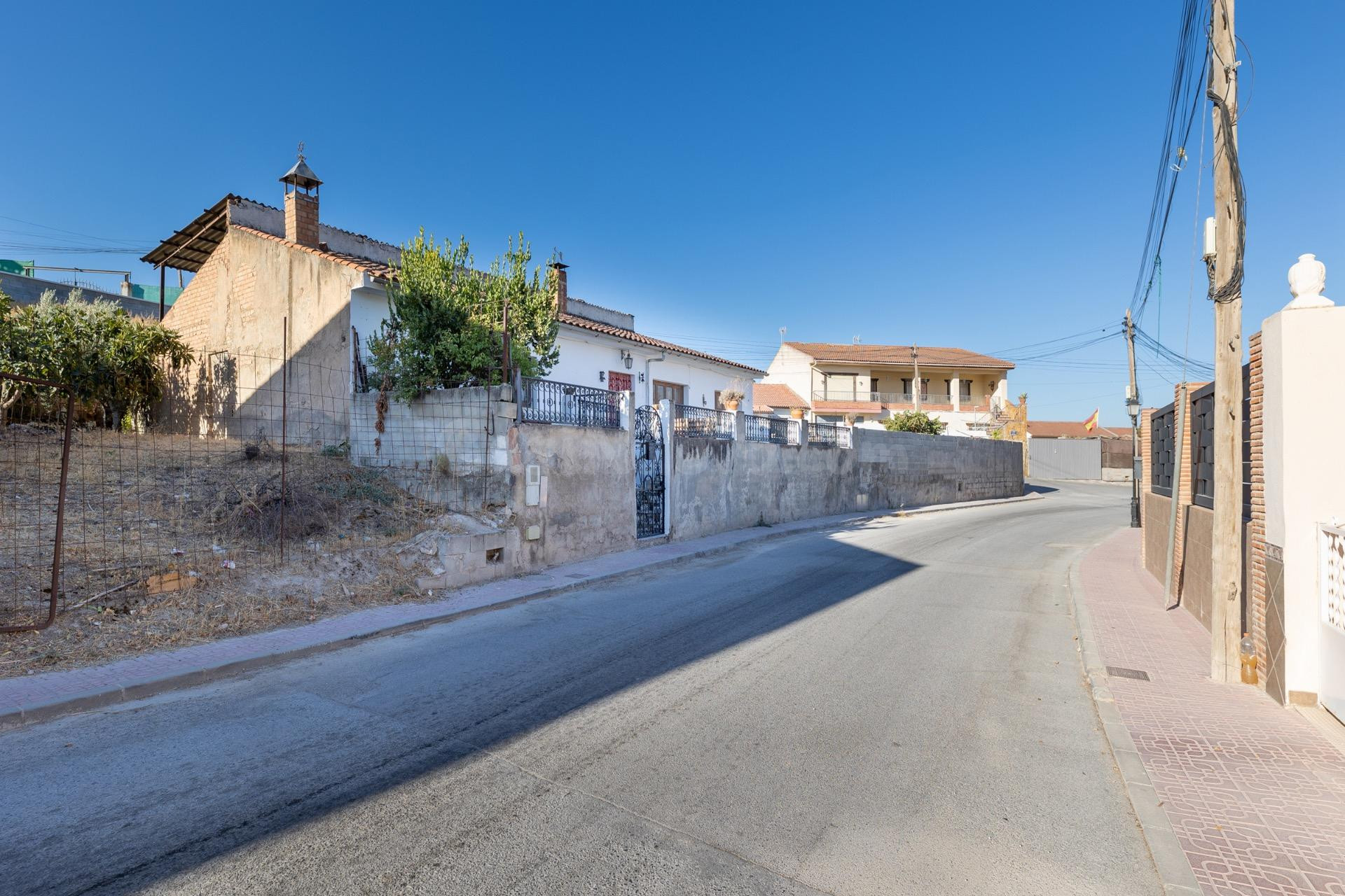 CHALET EN ZONA RESIDENCIAL DE DEIFONTES