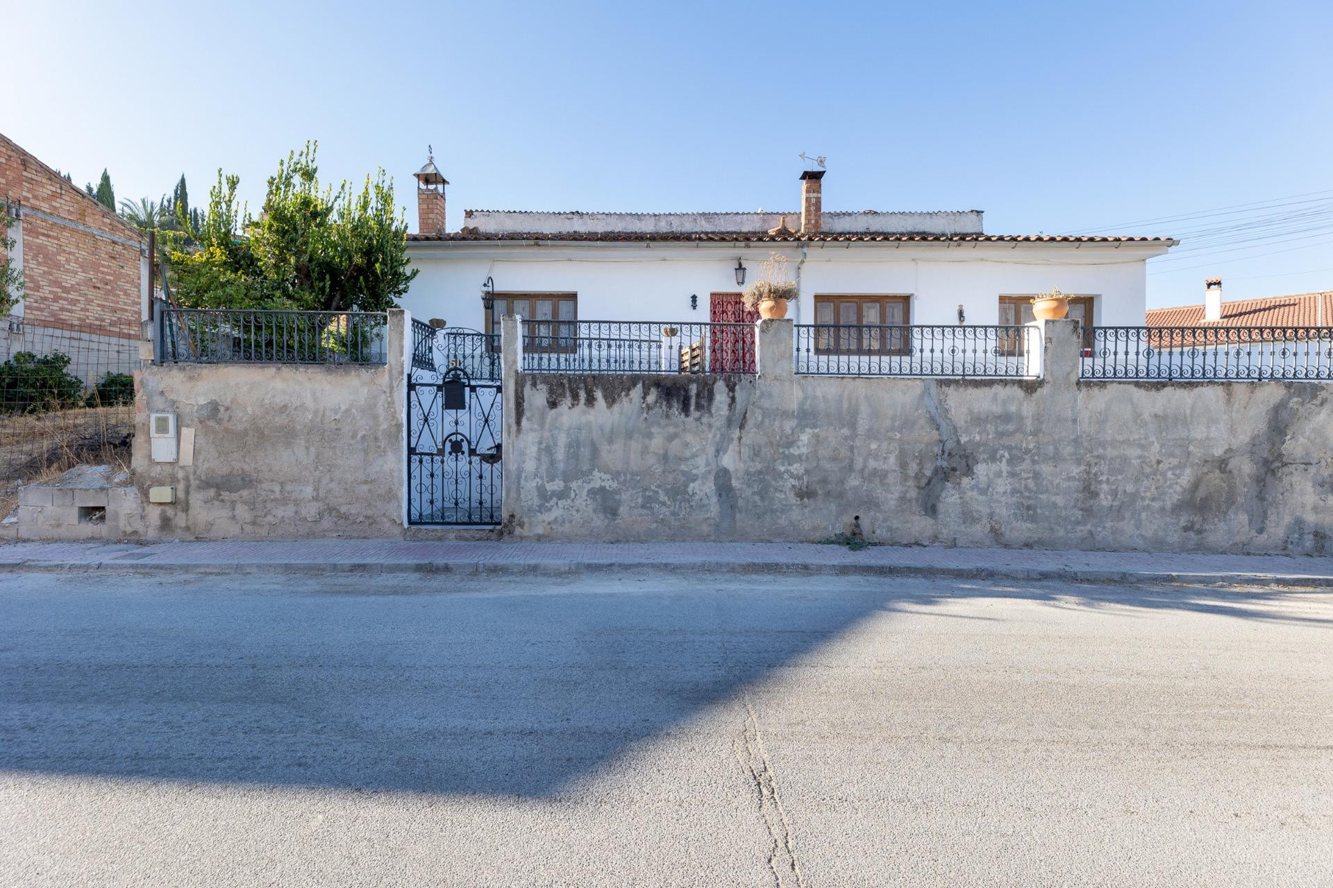CHALET EN ZONA RESIDENCIAL DE DEIFONTES - foto 3