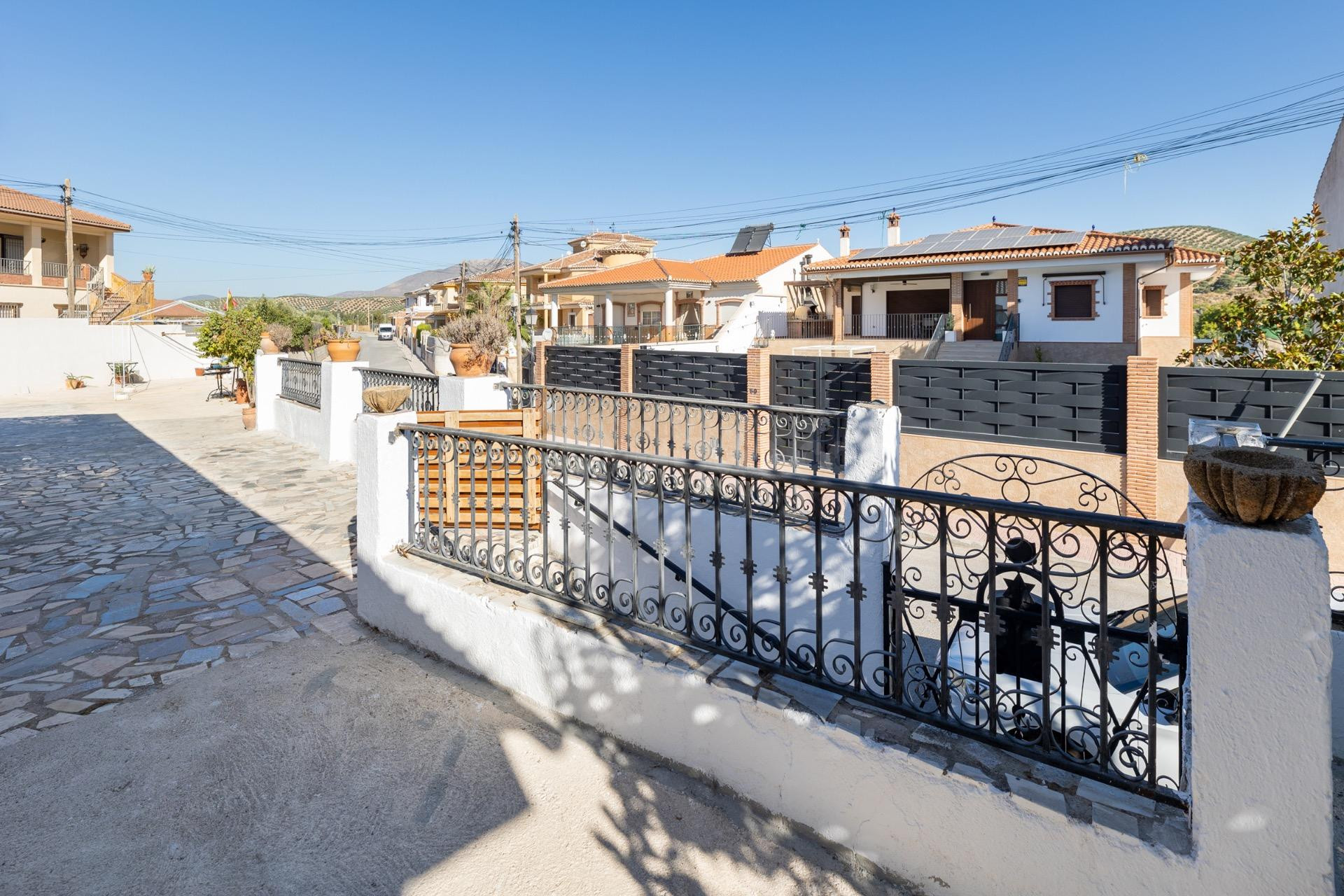 CHALET EN ZONA RESIDENCIAL DE DEIFONTES - foto 4