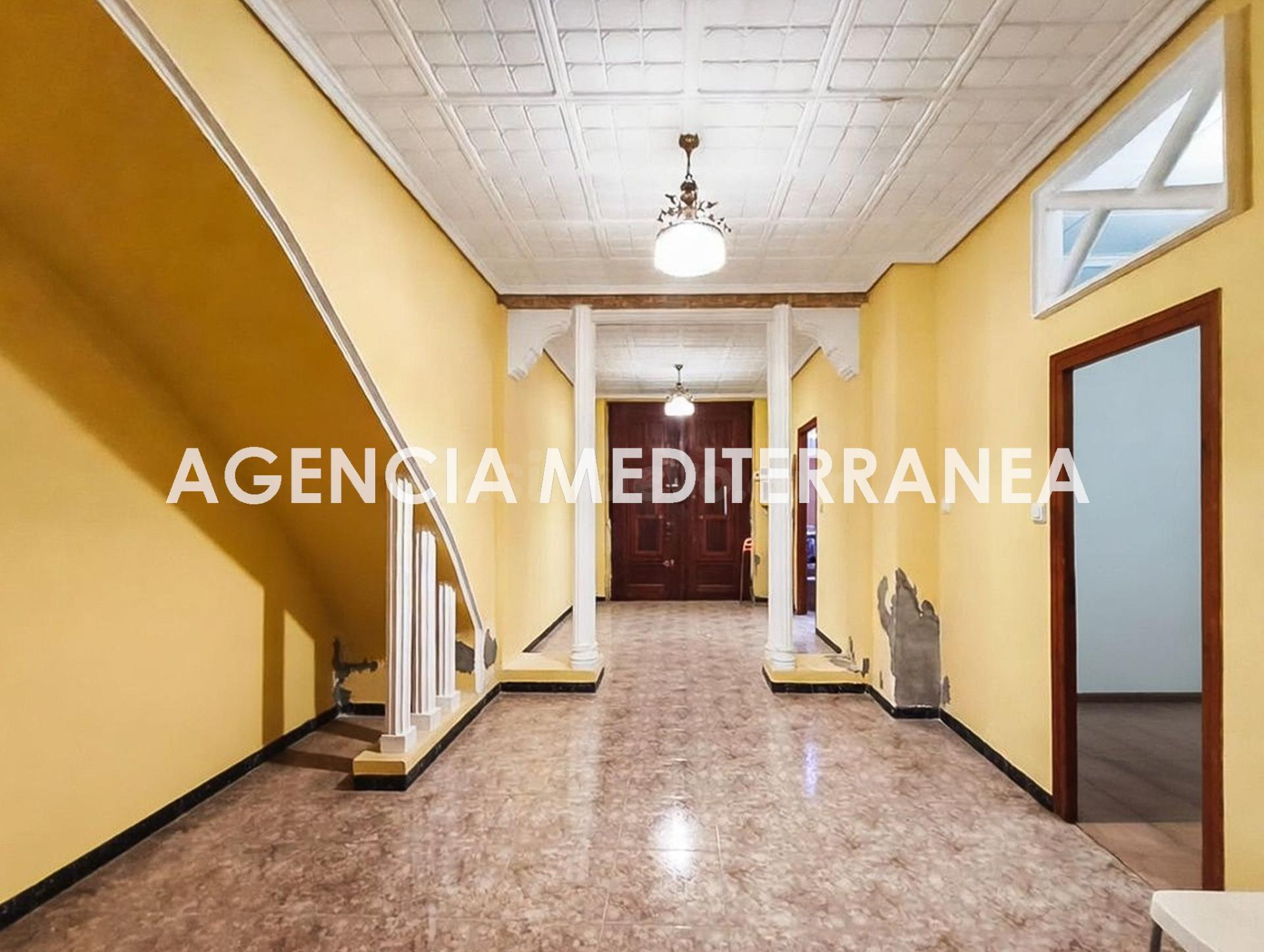 CASA DE 2 PLANTAS PARA REFORMAR EN EL CENTRO DE ALCÀSSER