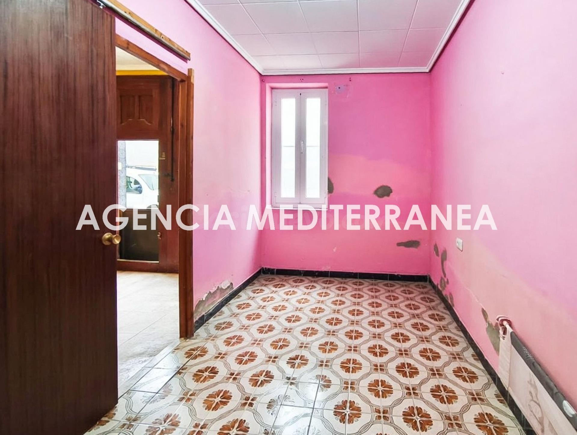CASA DE 2 PLANTAS PARA REFORMAR EN EL CENTRO DE ALCÀSSER - foto 2