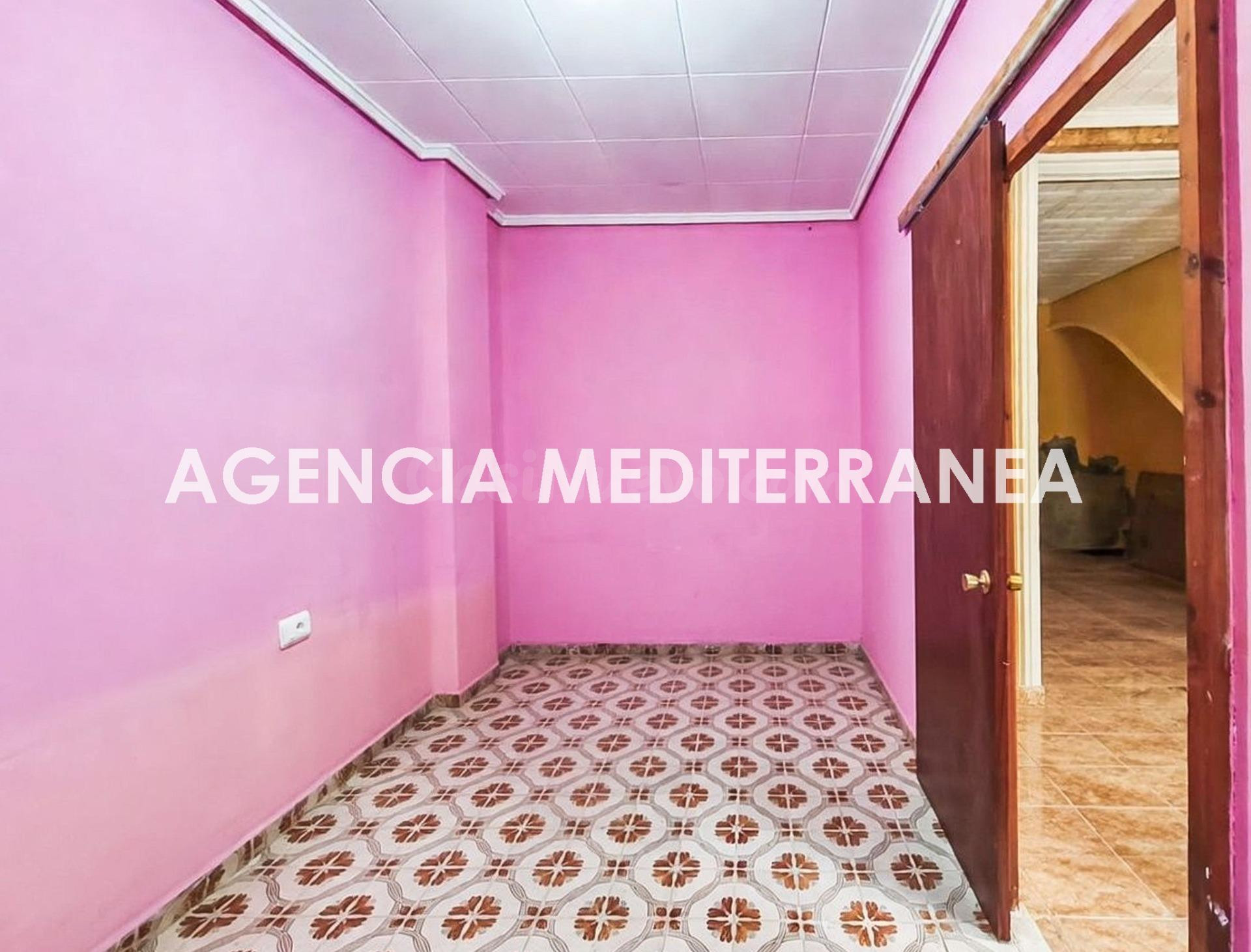 CASA DE 2 PLANTAS PARA REFORMAR EN EL CENTRO DE ALCÀSSER - foto 3