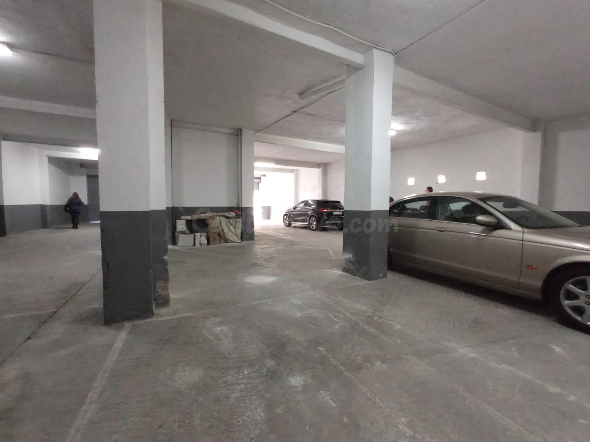 Parking 275m² en venta - Centro