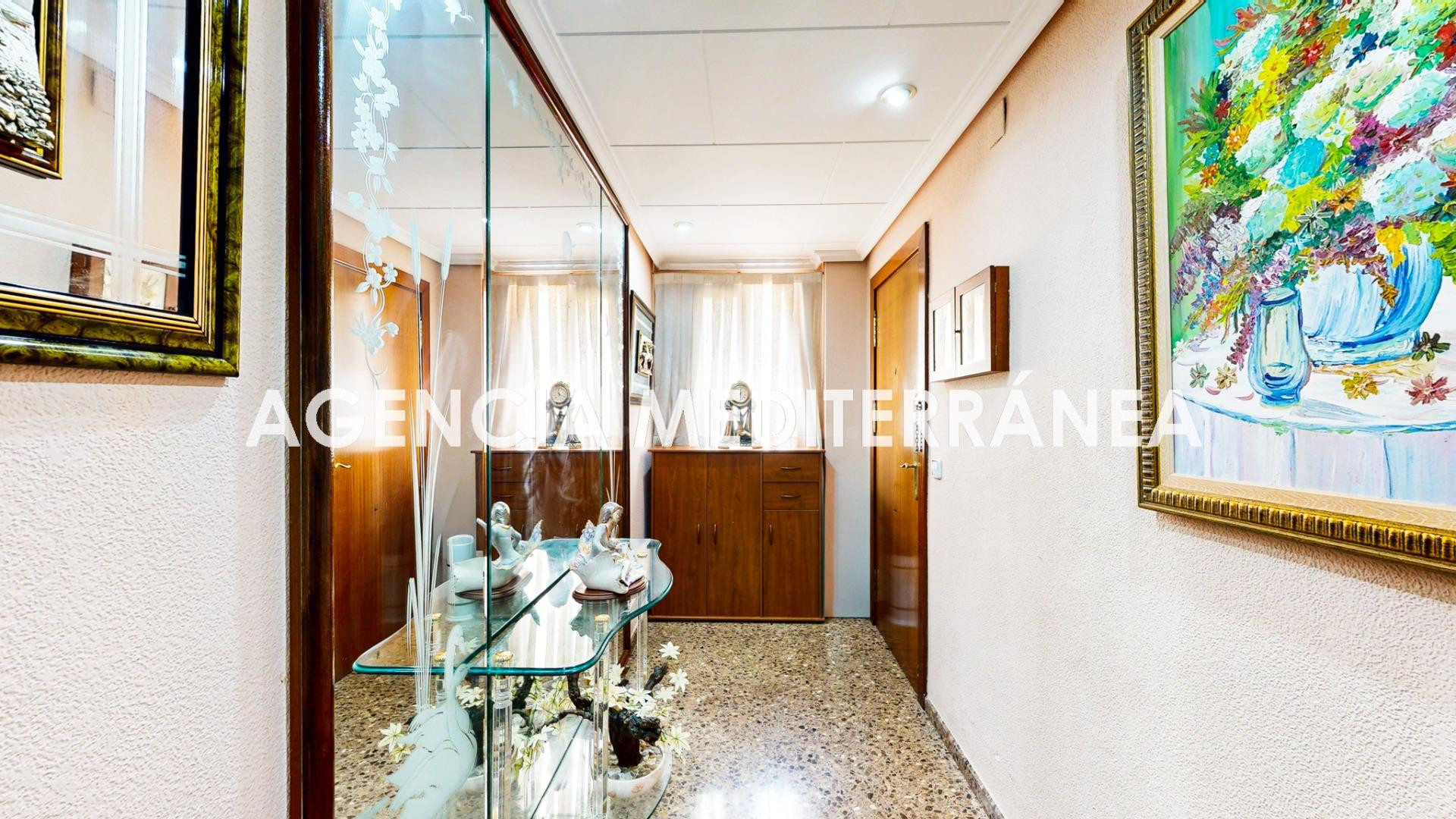 Piso en venta en Torrent, con tres habitaciones y dos baños. - foto 5