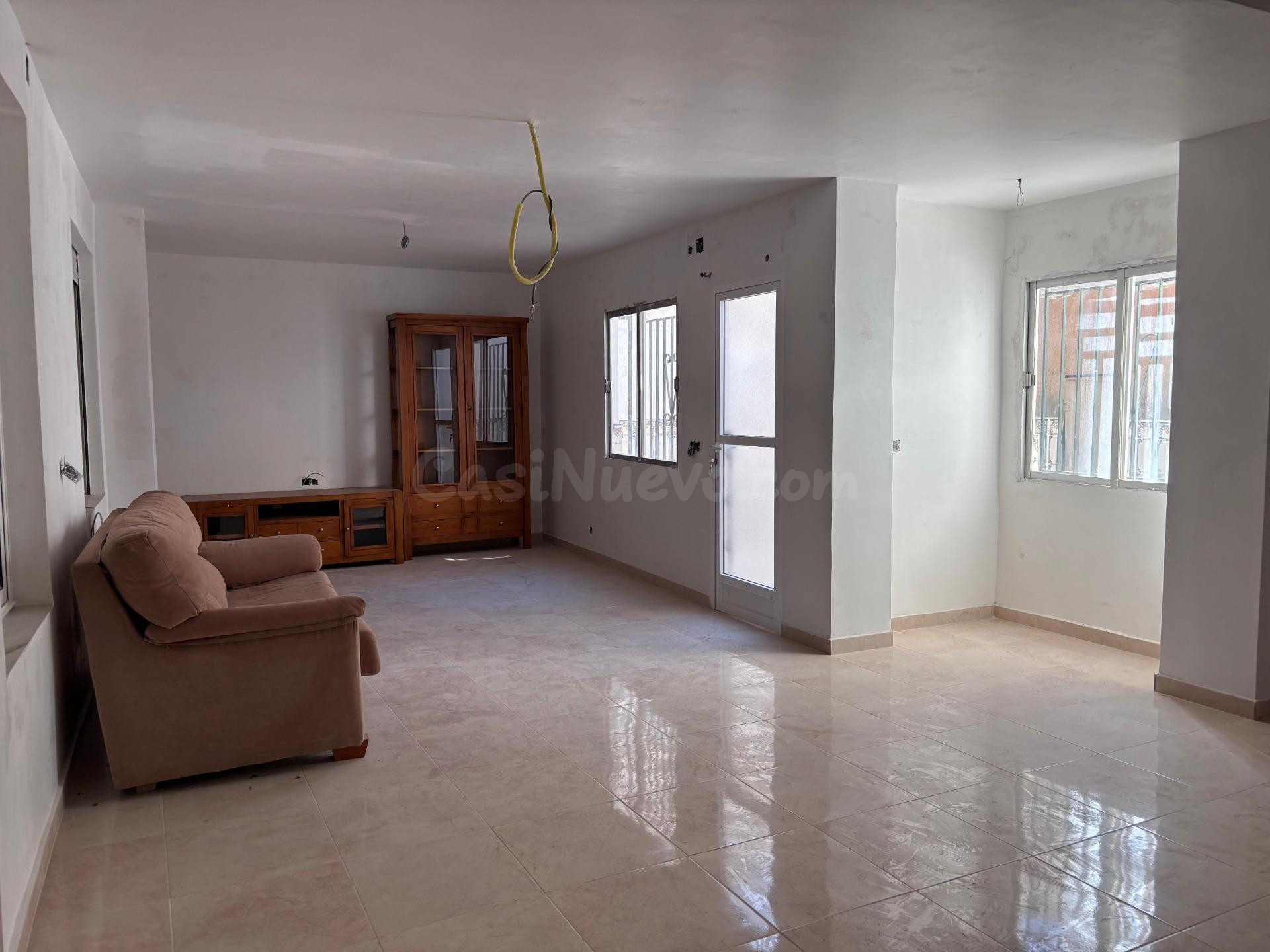 Oportunidad única: piso en planta baja con patio y cochera privada