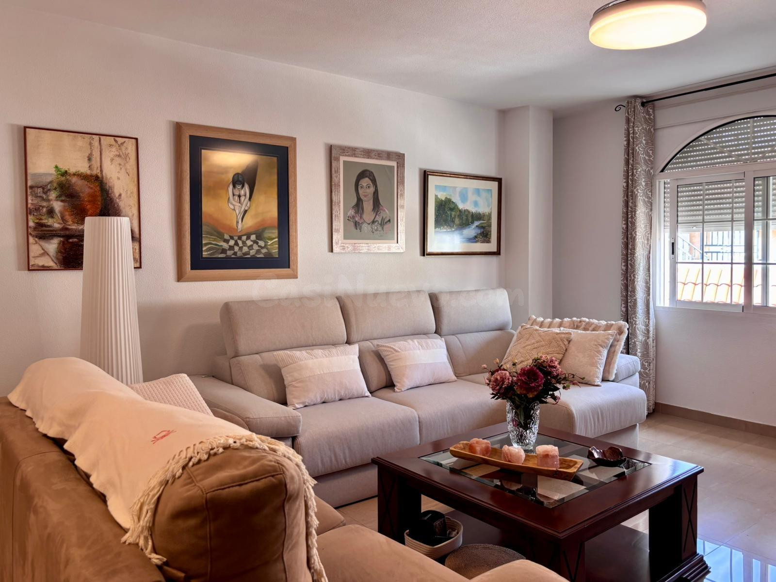 Gran casa con apartamento privado y amplios espacios exteriores