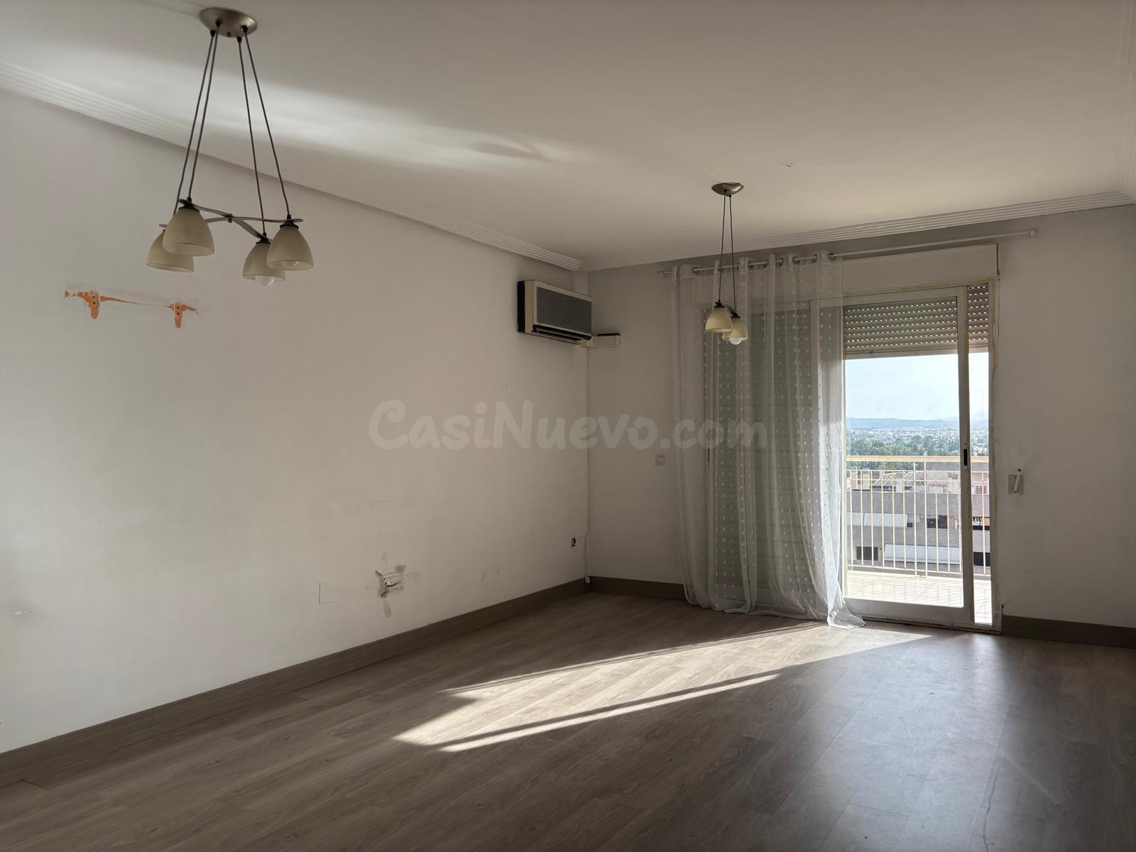 Luminioso piso céntrico junto al Colegio de La Consolación, con garaje y trastero