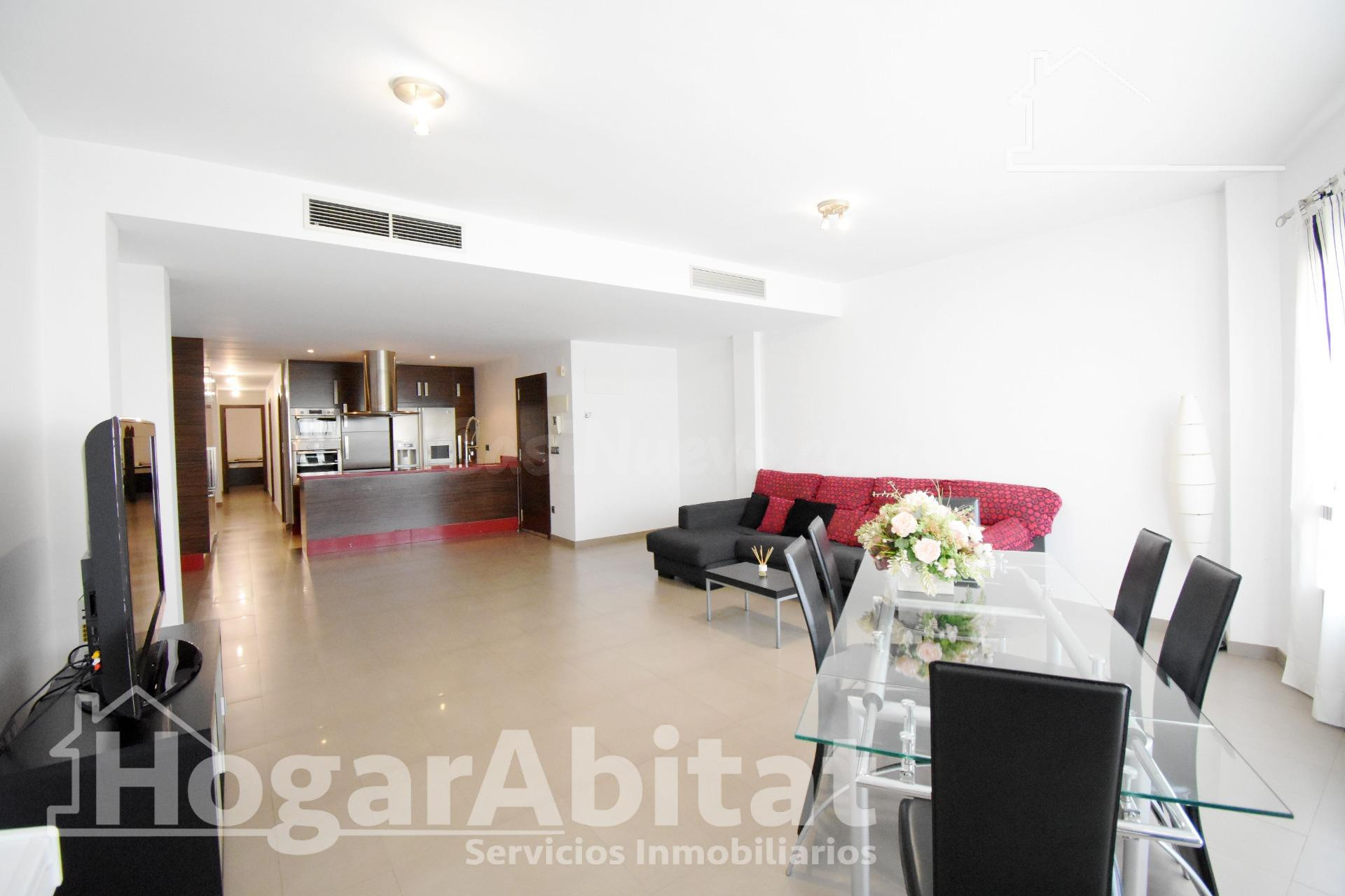 ¡HOGAR DE LUJO! MUY AMPLIO, BONITO Y LUMINOSO, TODO AMUEBLAD - foto 4