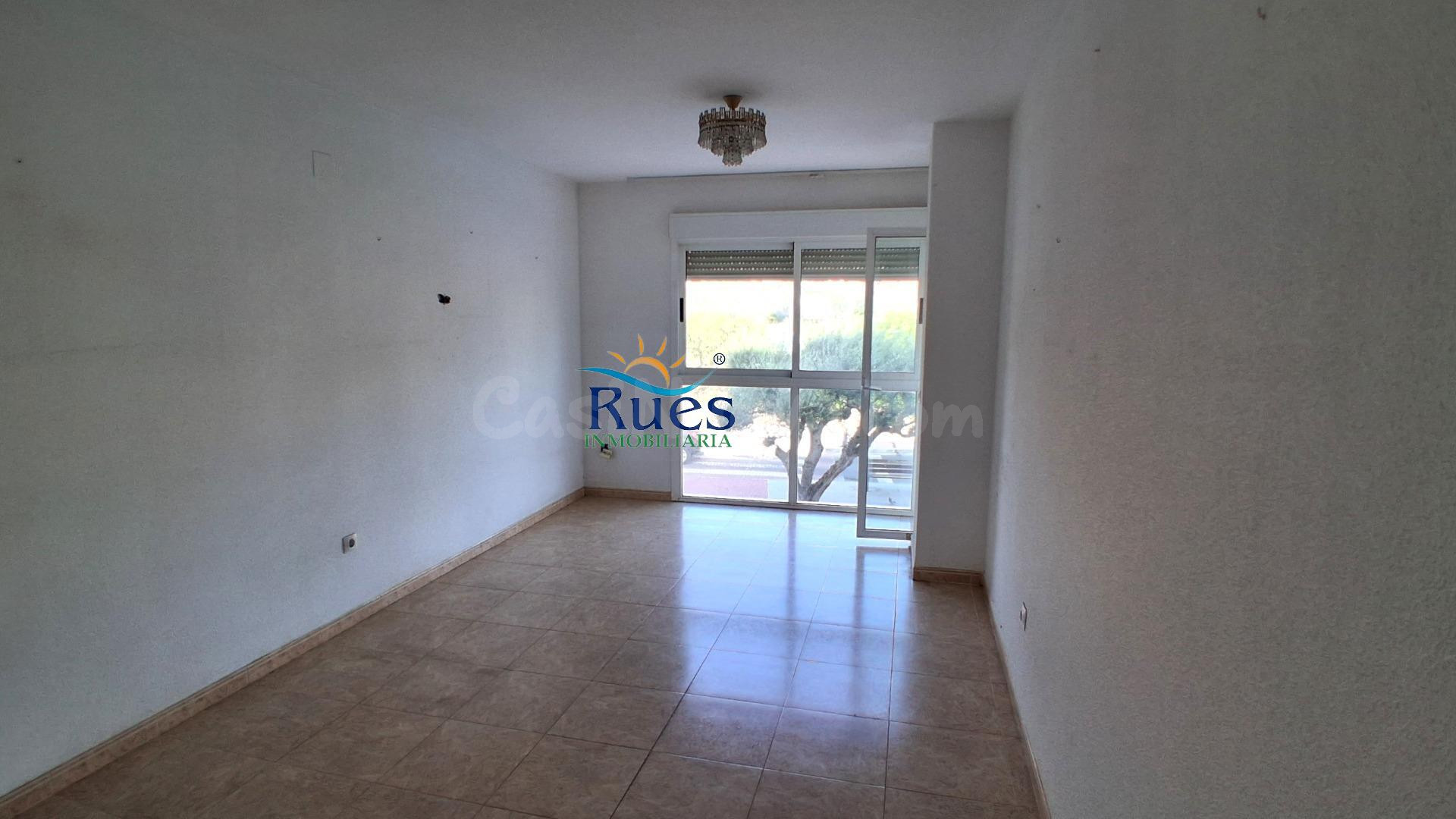 Piso en Oropesa del Mar a 1 kilómetro de la playa - foto 3