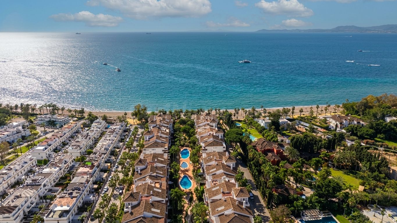 Exclusive Beachfront Apartment in Las Cañas Beach, Marbella - foto 3