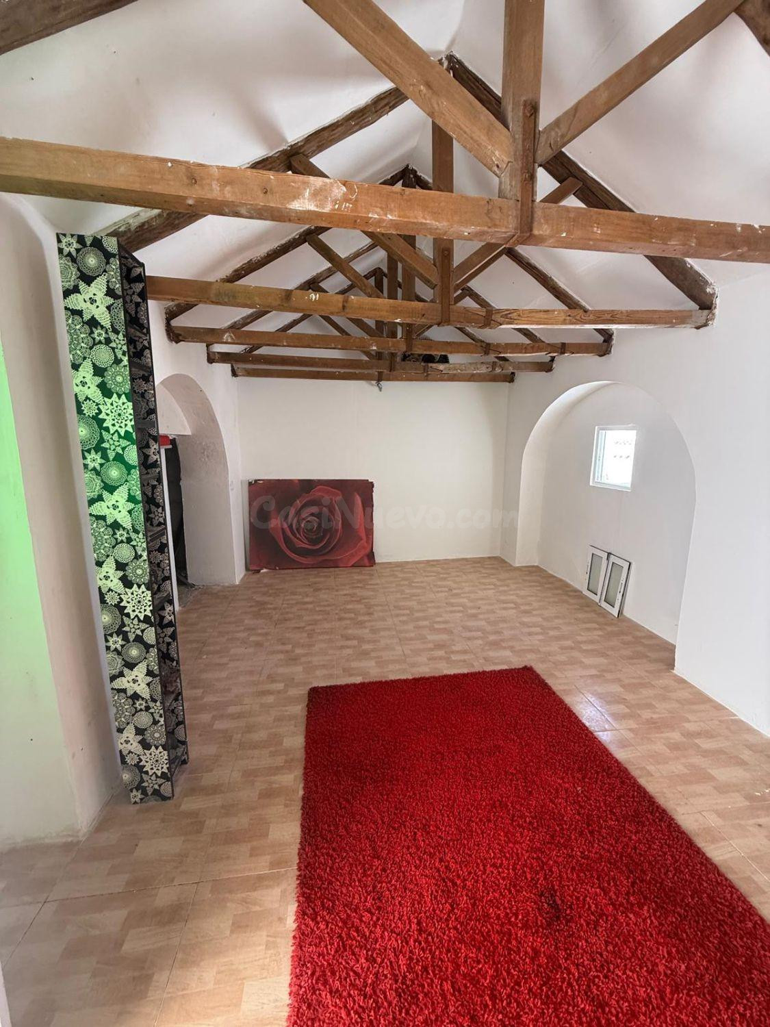 MAGNIFICA CASA EN FERNAN NUÑEZ!!
