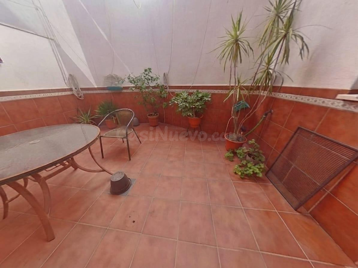 PRECIOSA CASA EN POSADAS CON GRAN PATIO Y TERRAZA