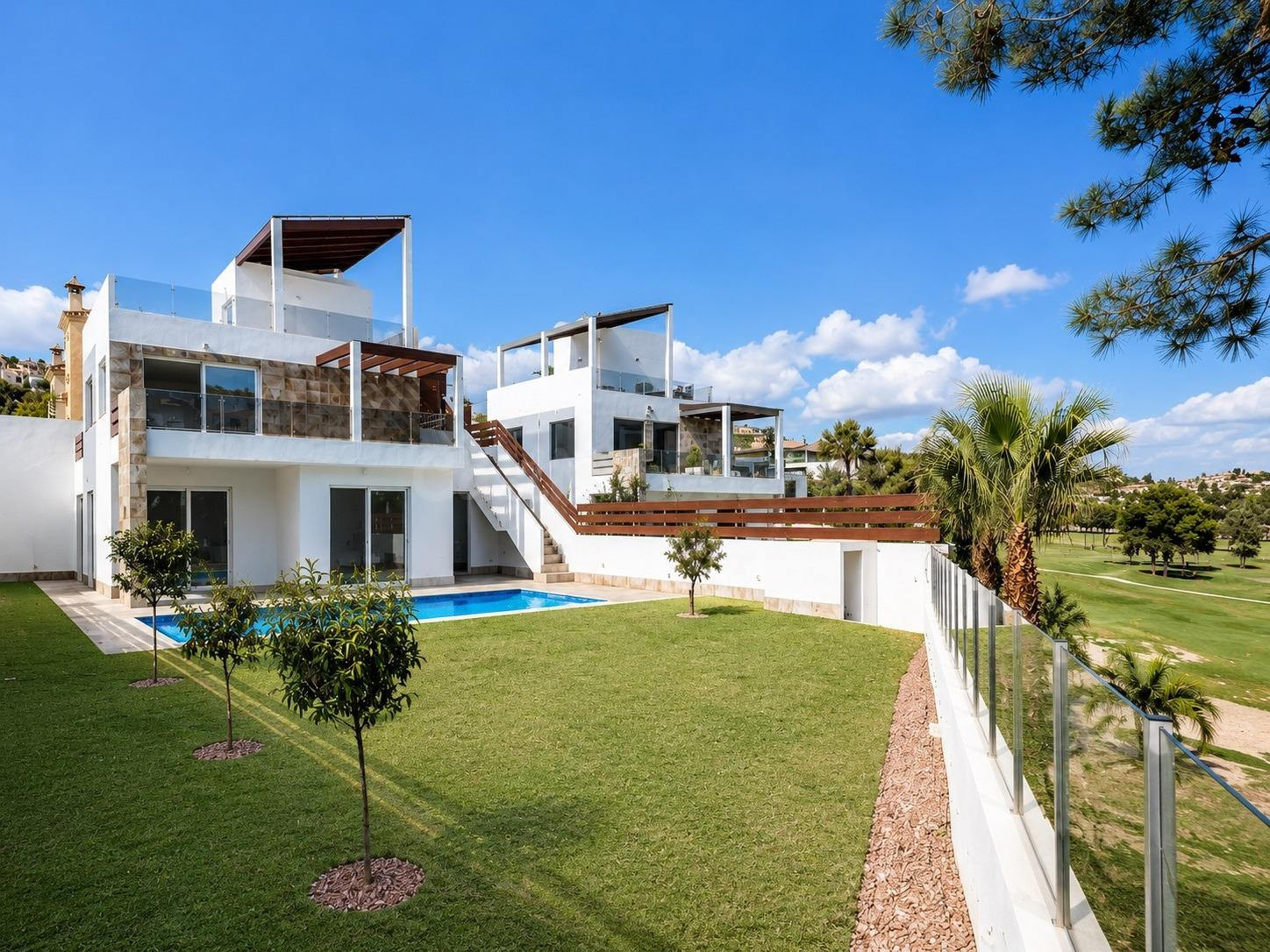 Villas de lujo en primera línea de campo de golf en Ciudad Q