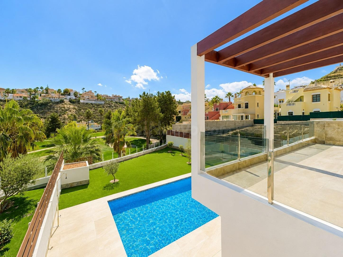 Villas de lujo en primera línea de campo de golf en Ciudad Q - foto 3