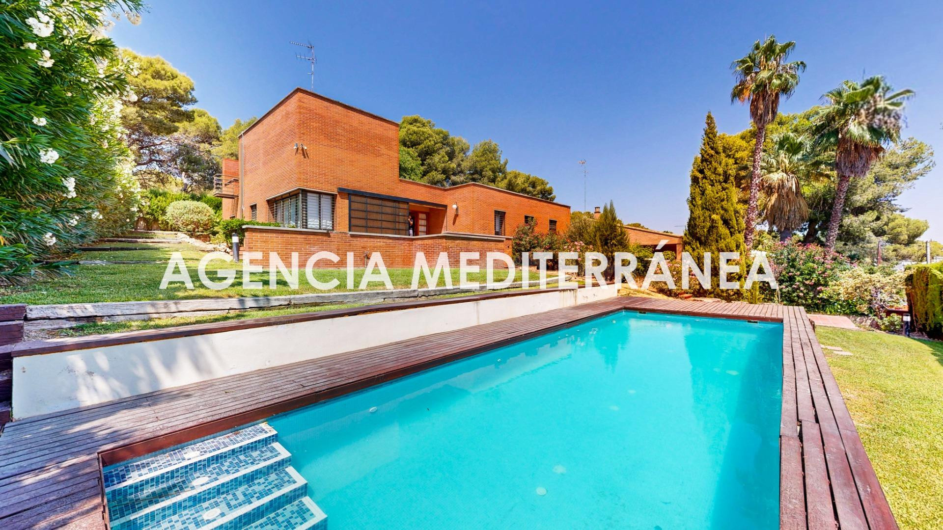 CHALET INDEPENDIENTE EN LA CAÑADA CON PISCINA
