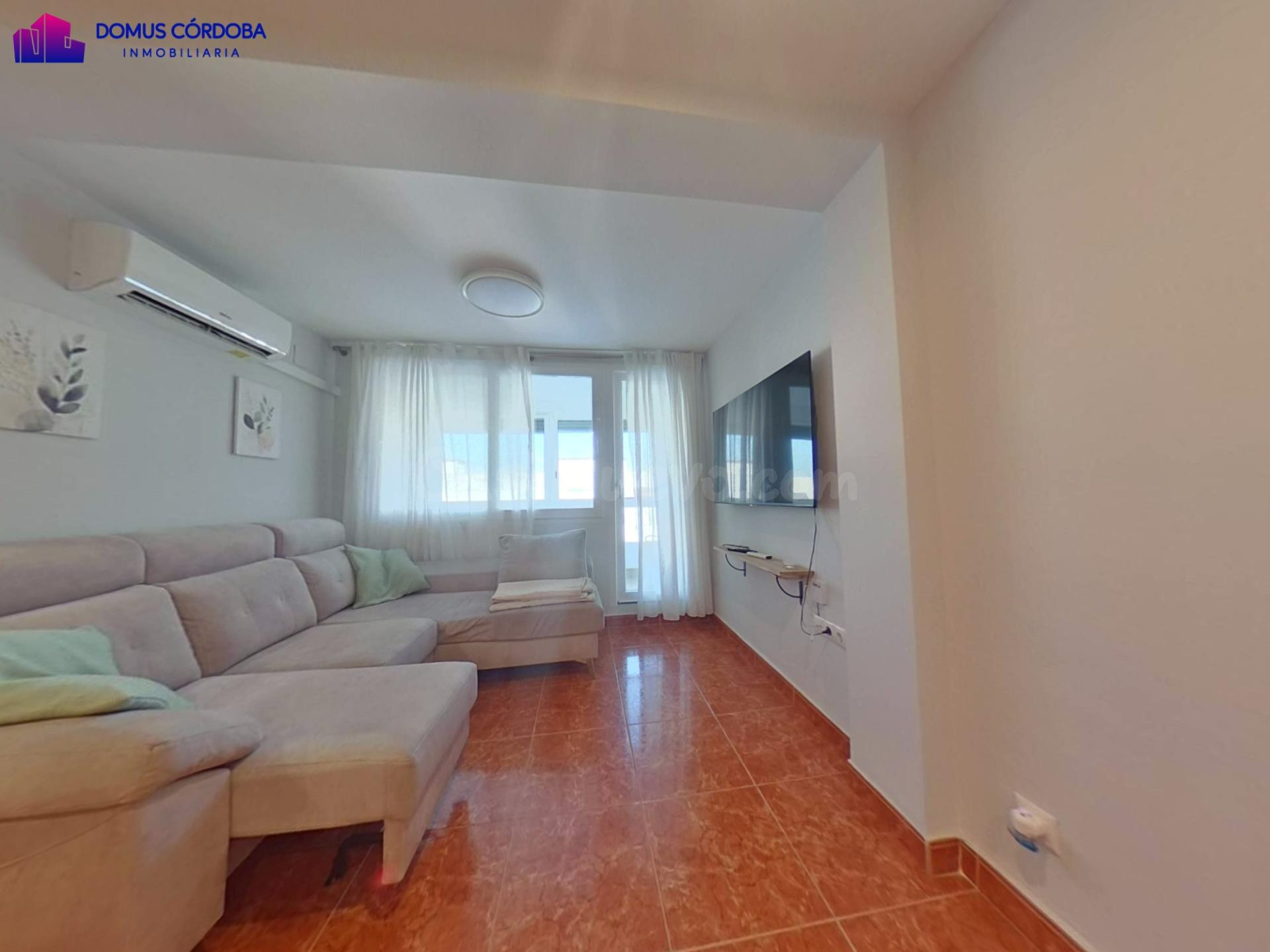 ESPECTACULAR VIVIENDA TOTALMENTE REFORMADO EN LA FUENSANTA JUNTO A LA AVENIDA BARCELONA.