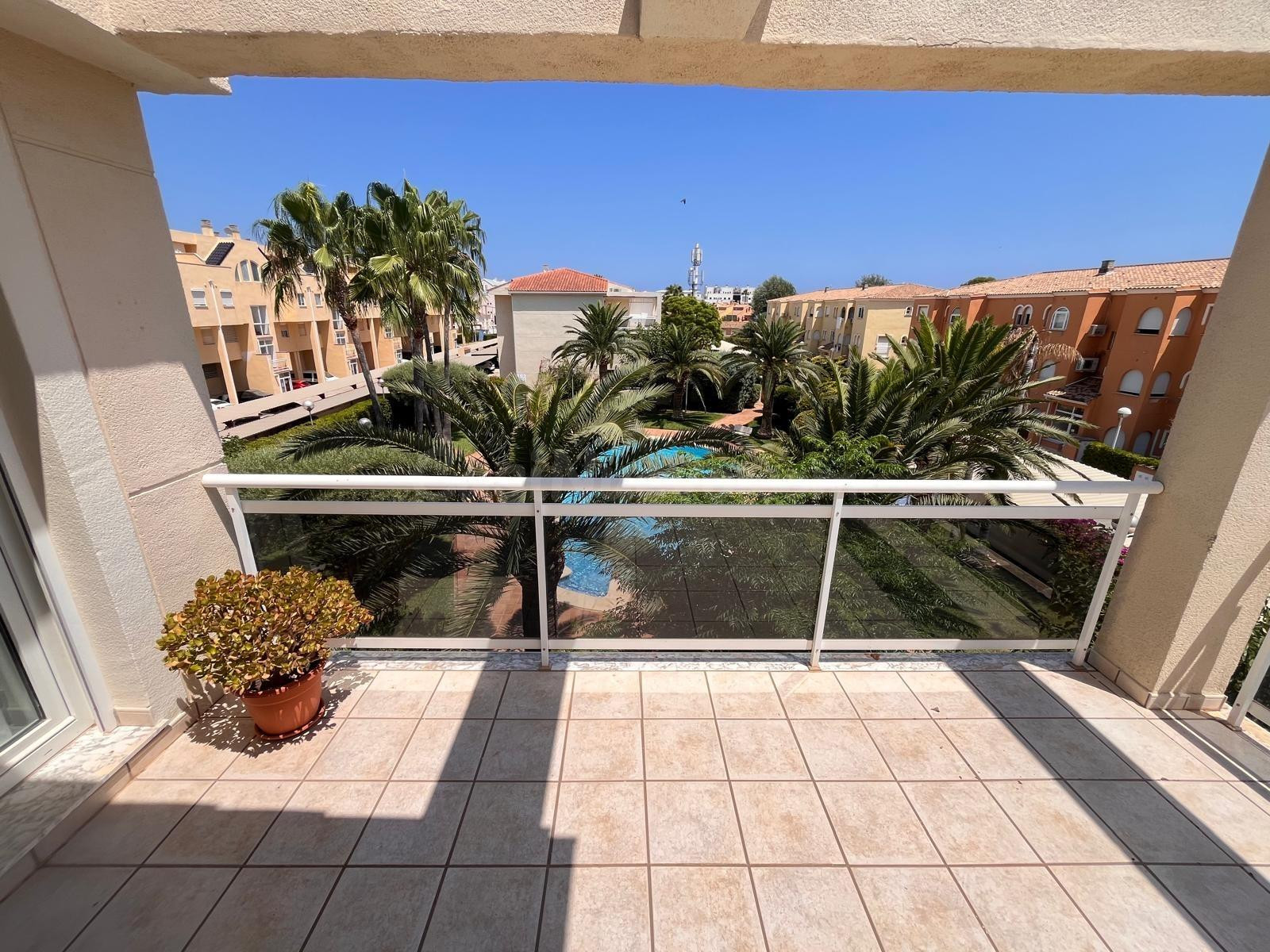 Atico de 3 habitaciones a 300 mts del mar en Km 1 de Dénia - foto 4