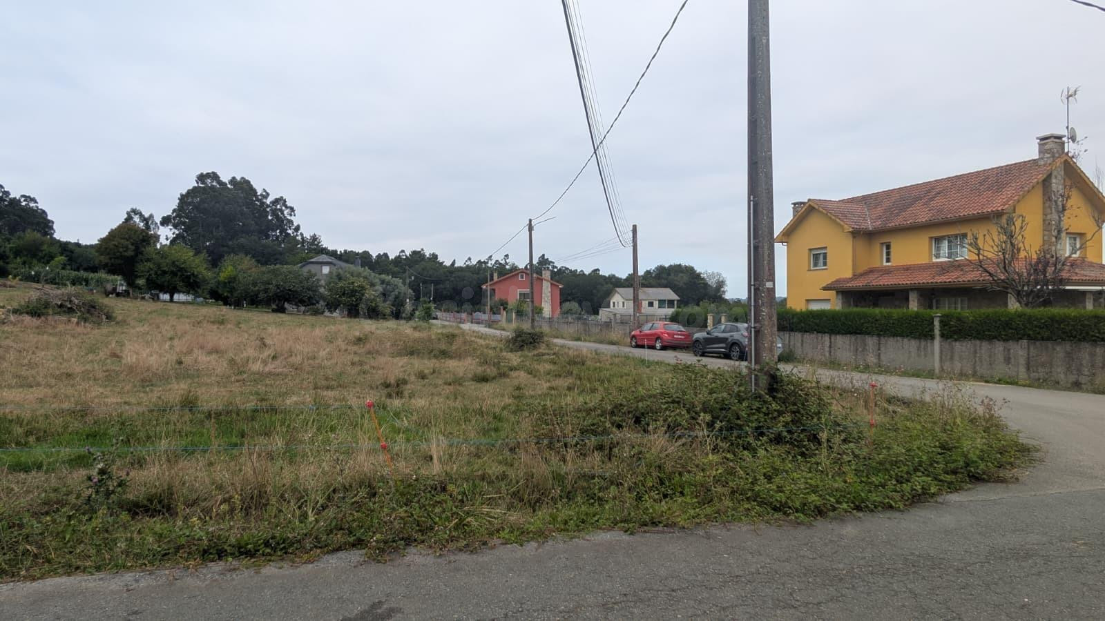 Parcela edificable de 2.189 m2 en Cancelada, Abegondo - foto 2