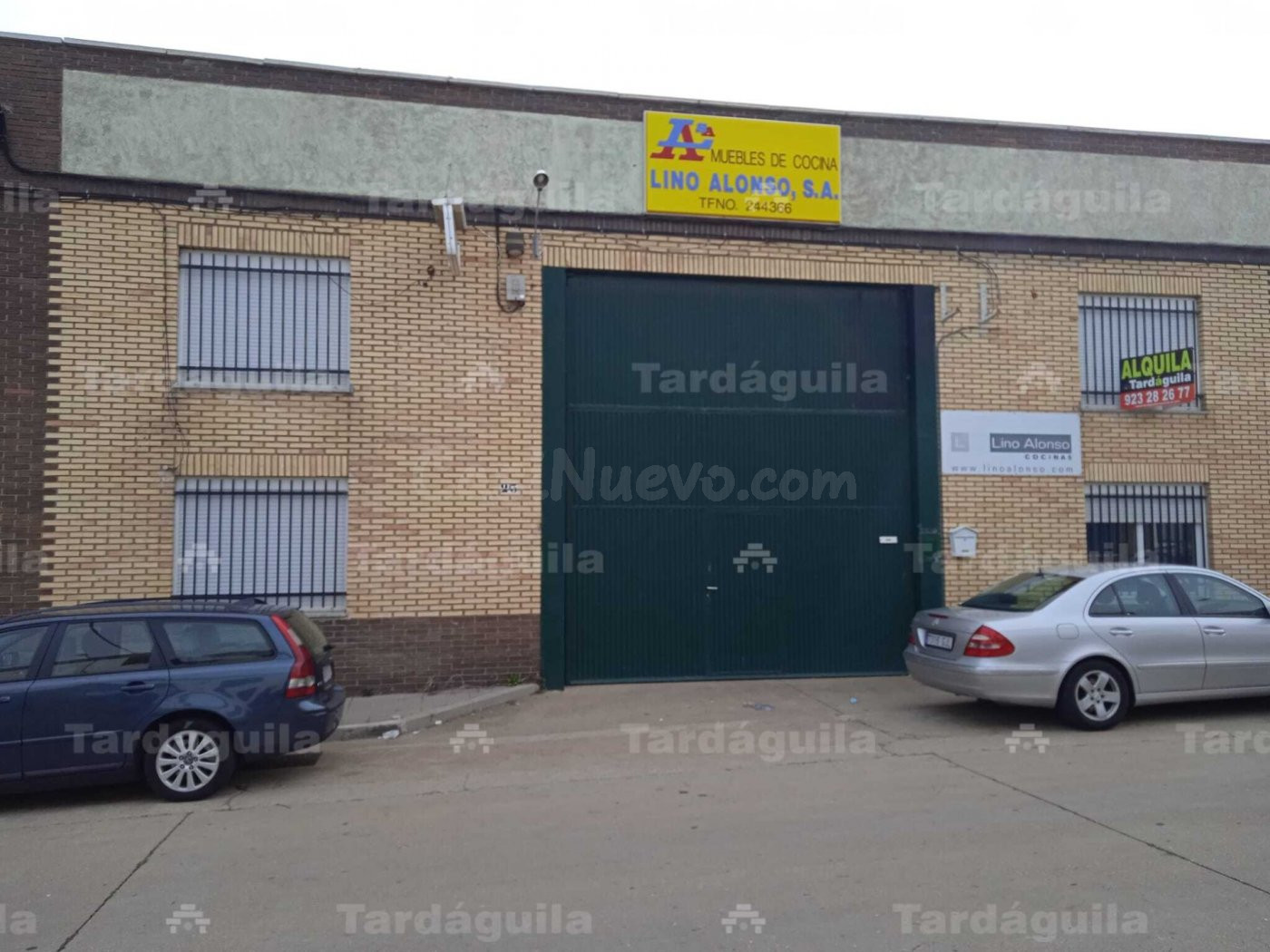 VENTA DE NAVE EN VILLARES DE LA REINA