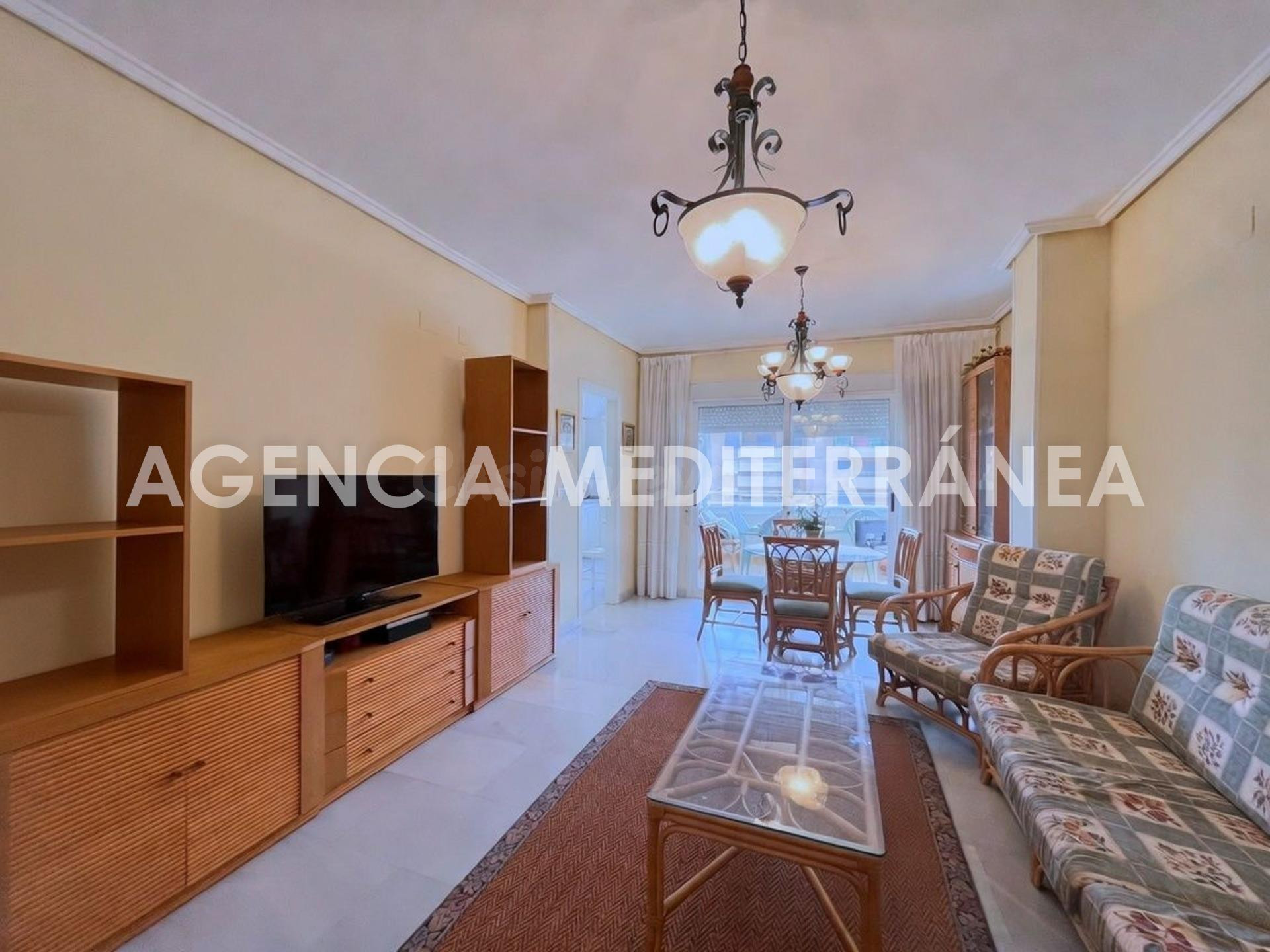 Exclusivo apartamento en primera línea de la playa de Denia  - foto 4