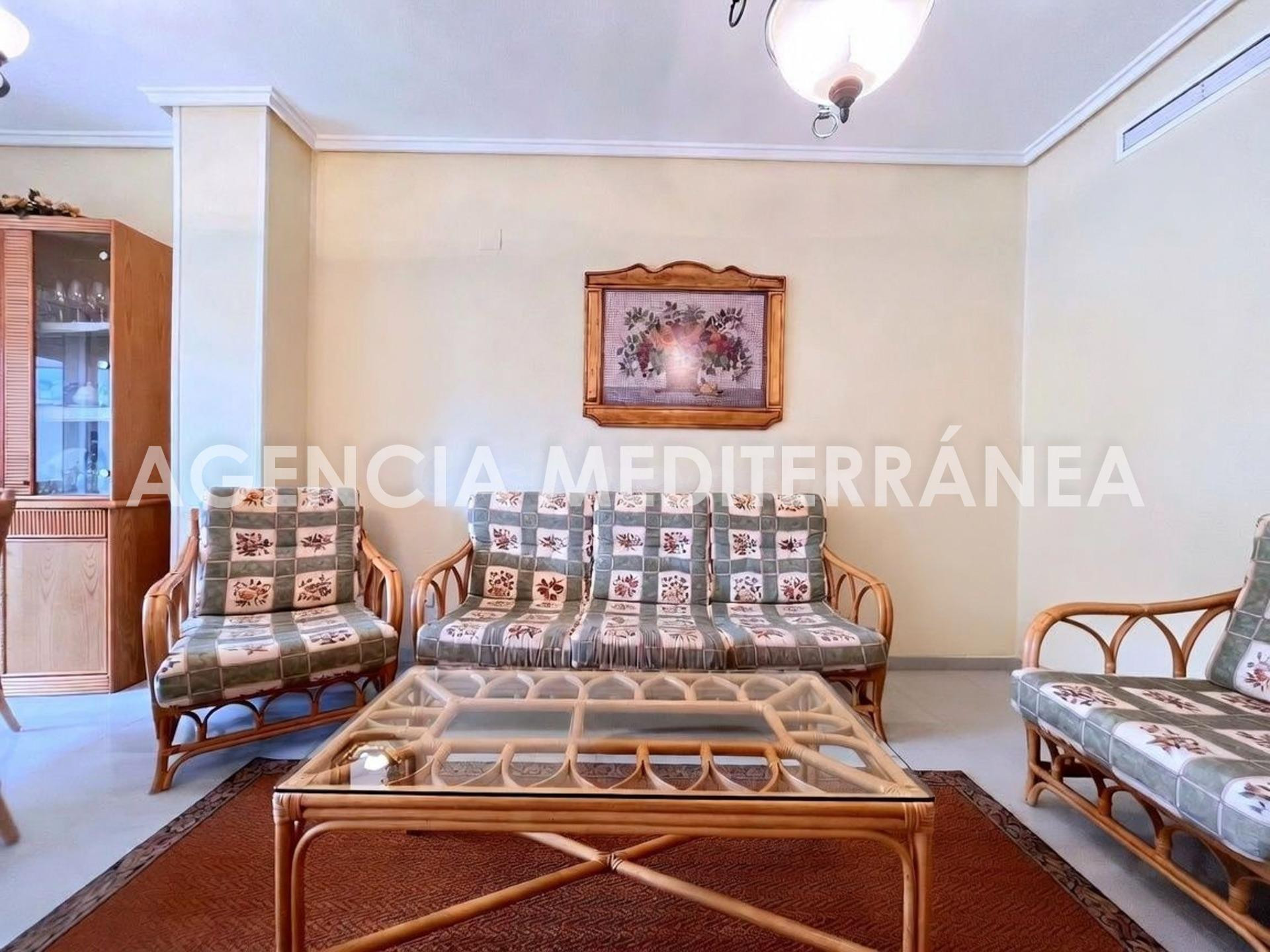 Exclusivo apartamento en primera línea de la playa de Denia  - foto 5