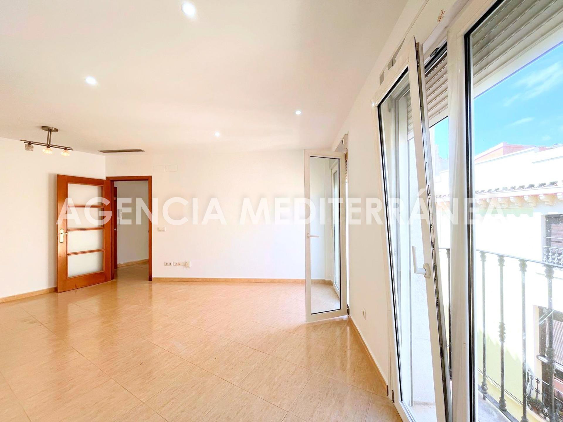 Amplio piso de 3 dormitorios con gran terraza y trastero en  - foto 4