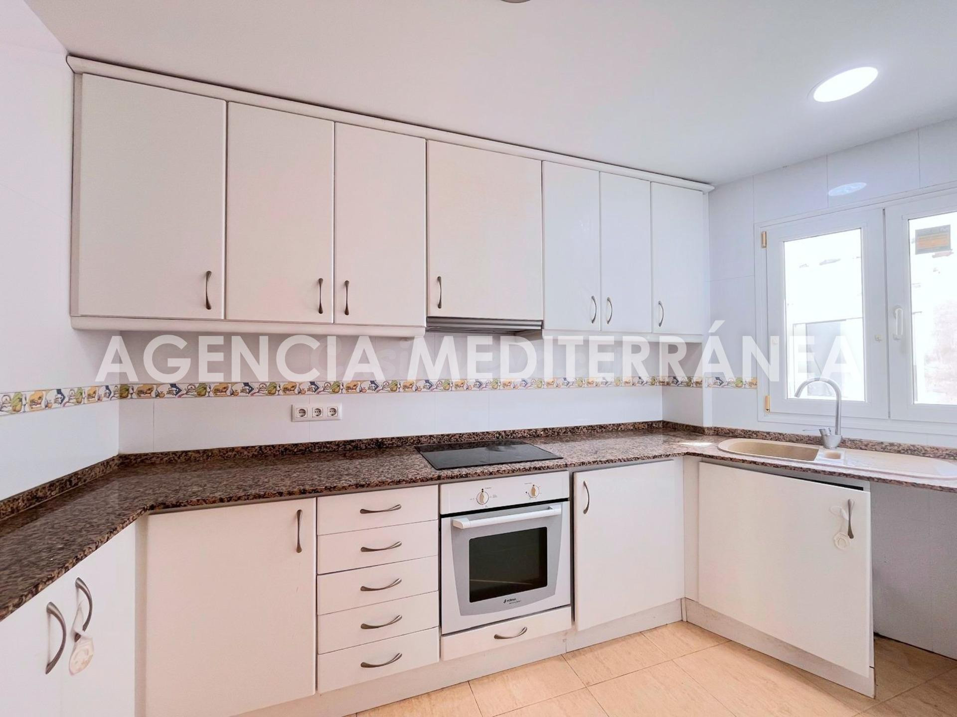 Amplio piso de 3 dormitorios con gran terraza y trastero en  - foto 5