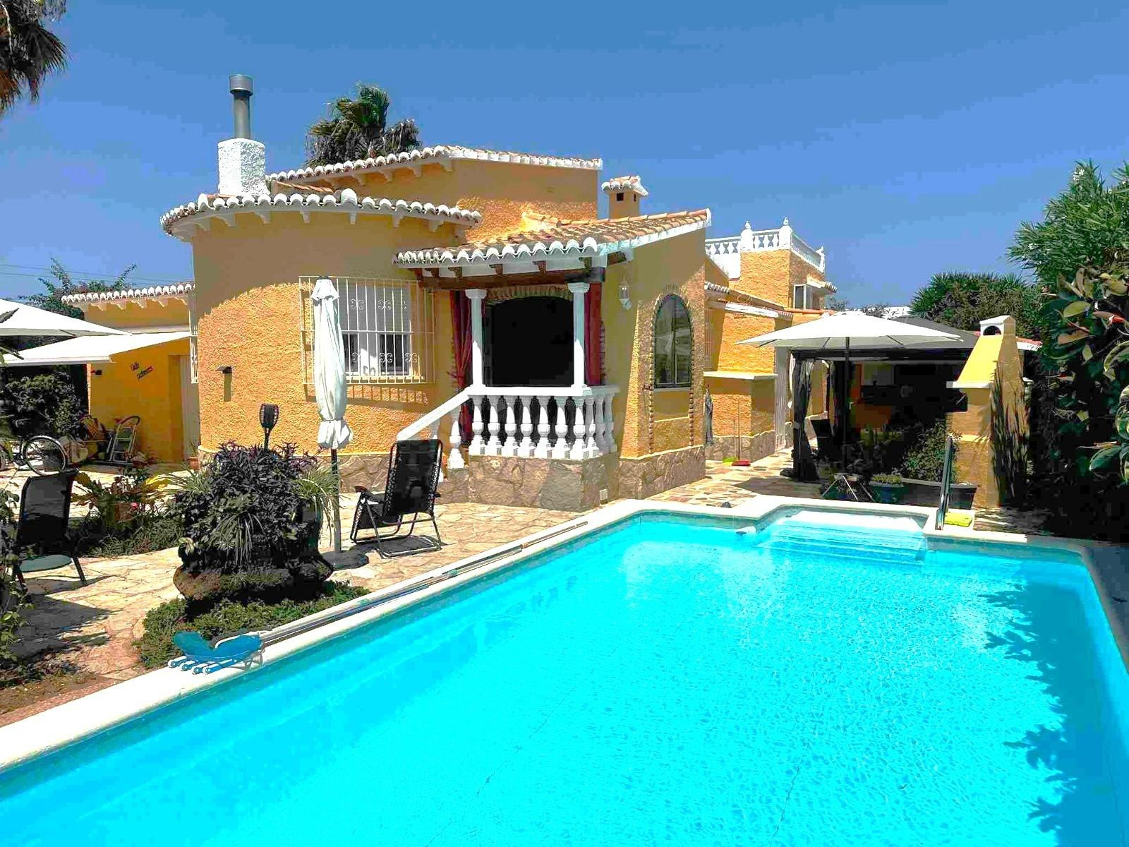 Bonito chalet con apartamento de invitados en venta en Els Poblets