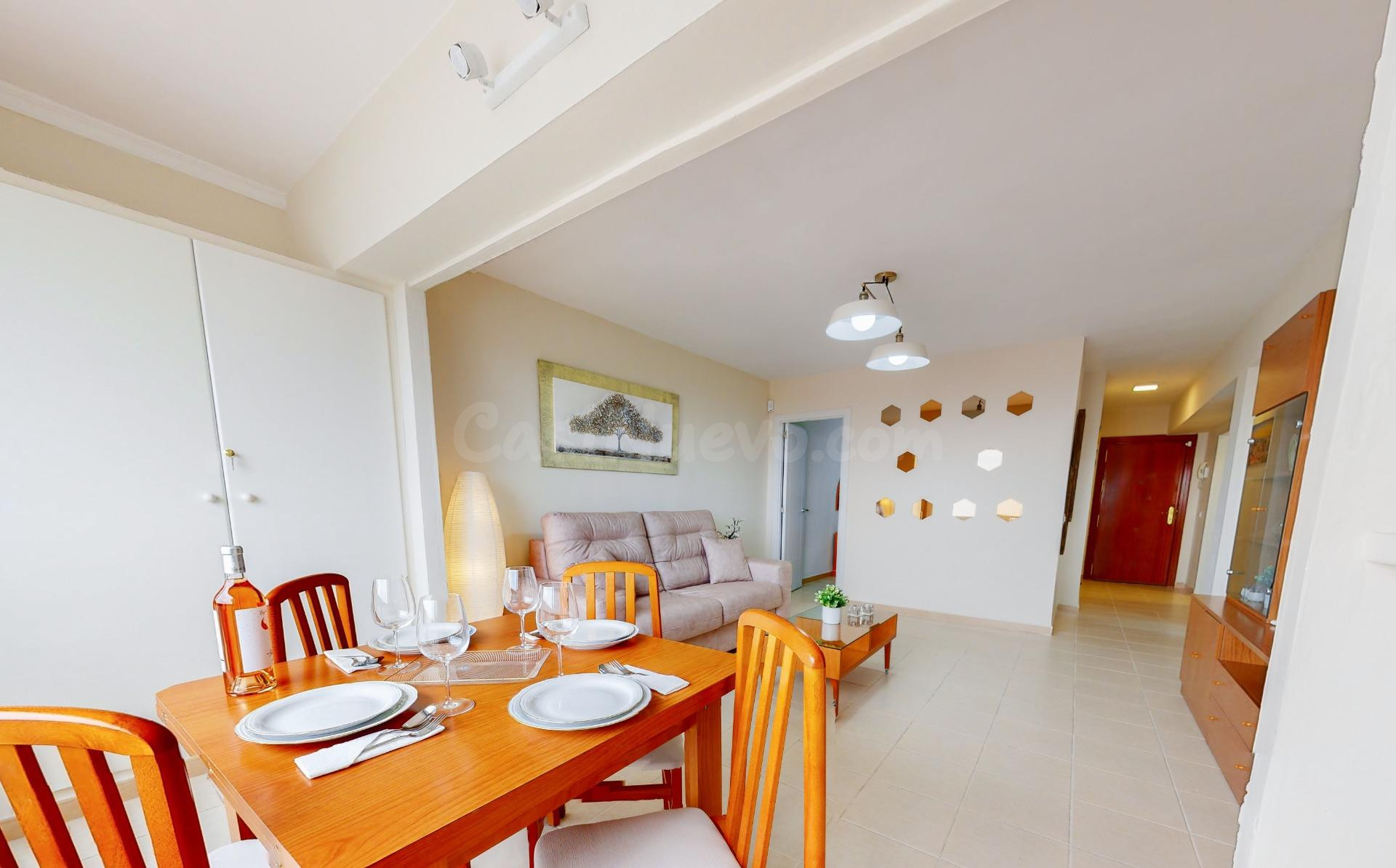 BONITO APARTAMENTO EN BENALMADENA FRENTE A PUERTO MARINA