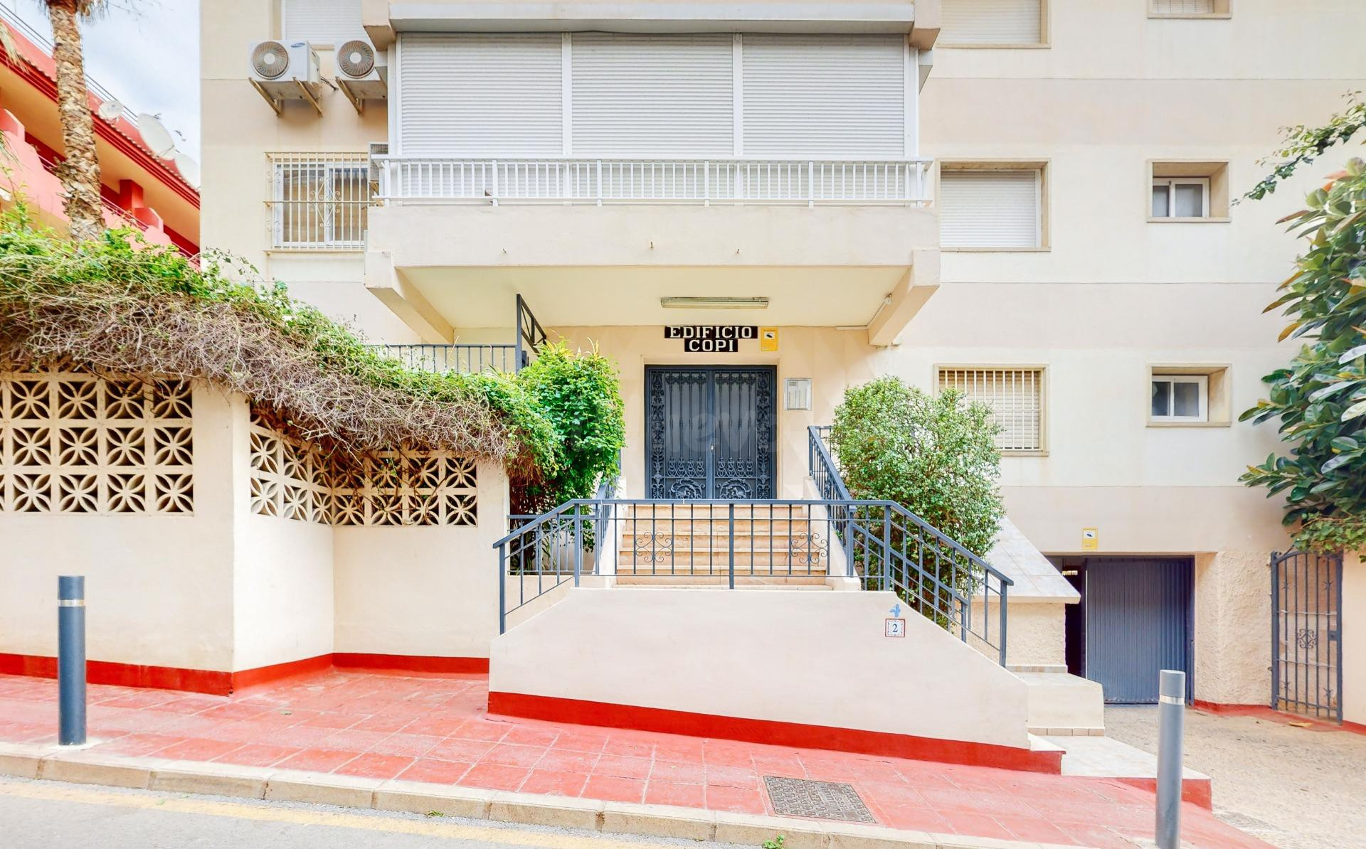 BONITO APARTAMENTO EN BENALMADENA FRENTE A PUERTO MARINA - foto 3