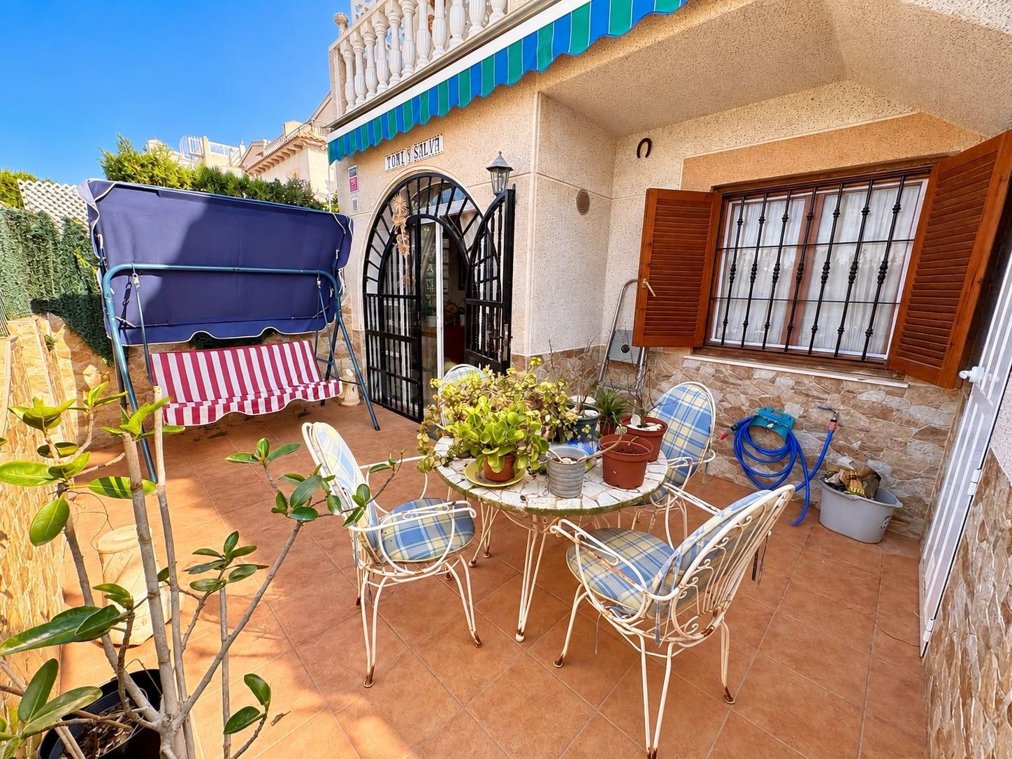 Vivienda en planta baja con dos terrazas frente a la piscina - foto 5
