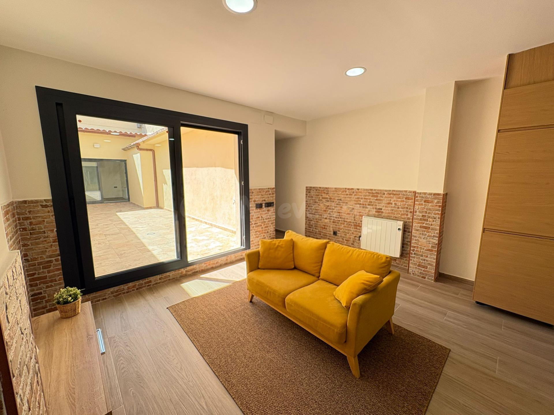 PLANTA BAJA DE OBRA NOVA DE 3 habitaciones CON PATIO PRIVADO - foto 2