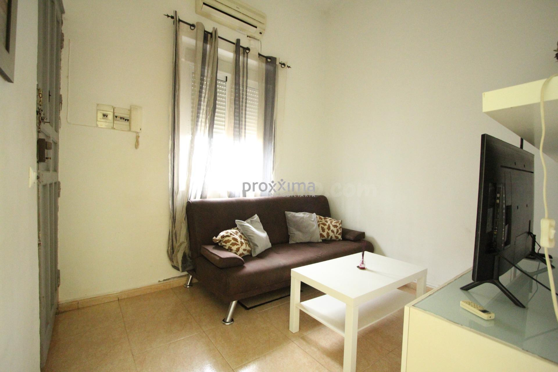 ¡Apartamento Singular en Planta Baja para Estancias Cortas!