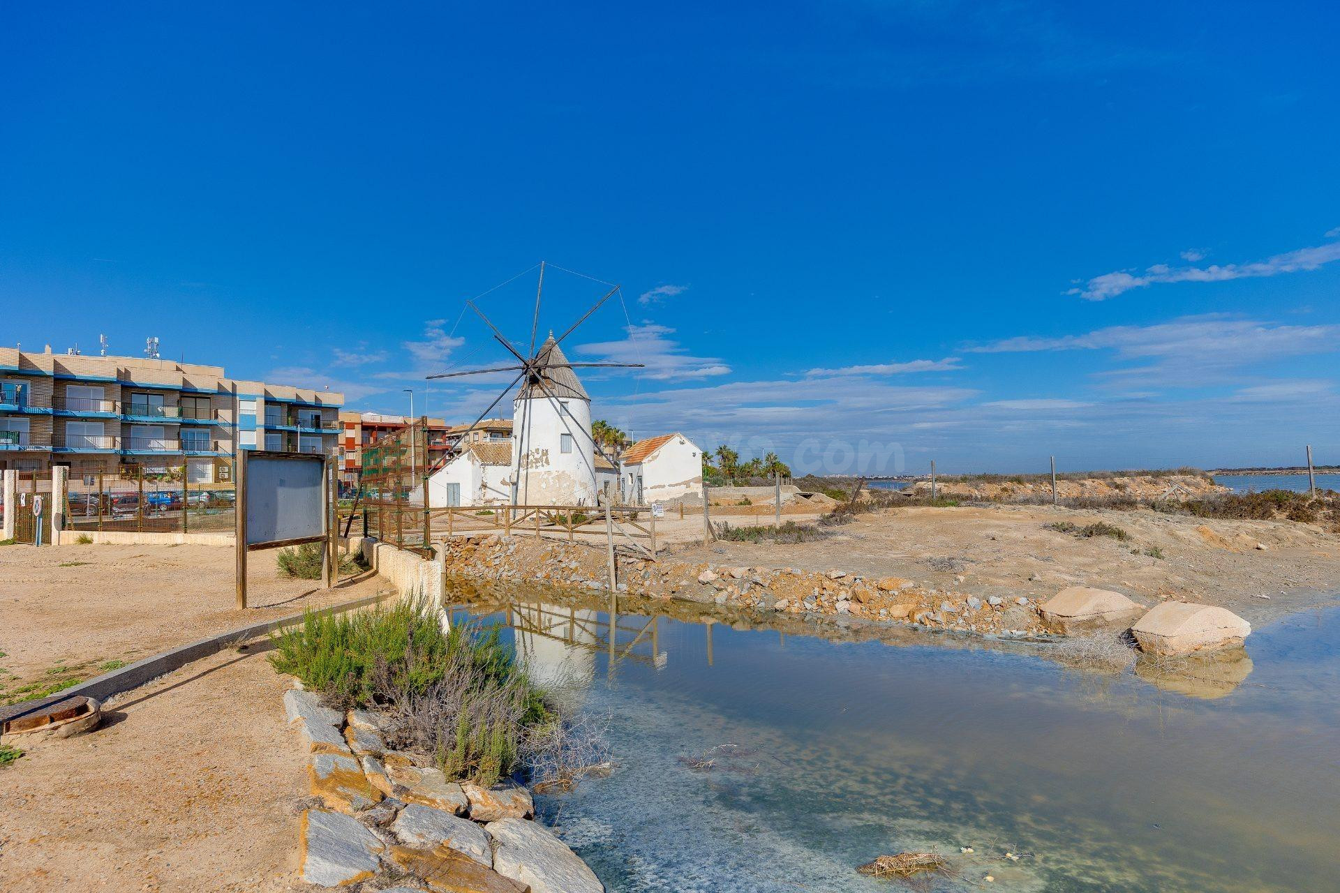 Bungalow Planta Alta en San Pedro del Pinatar — 2 dormitorio - foto 3