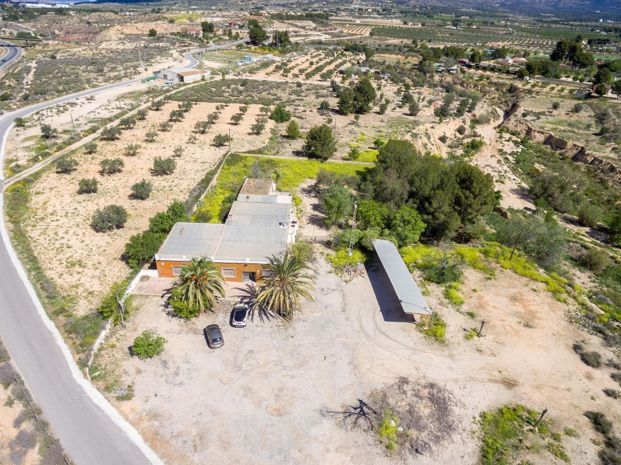 Casa de Campo en Sax - Oportunidad para Reformar.