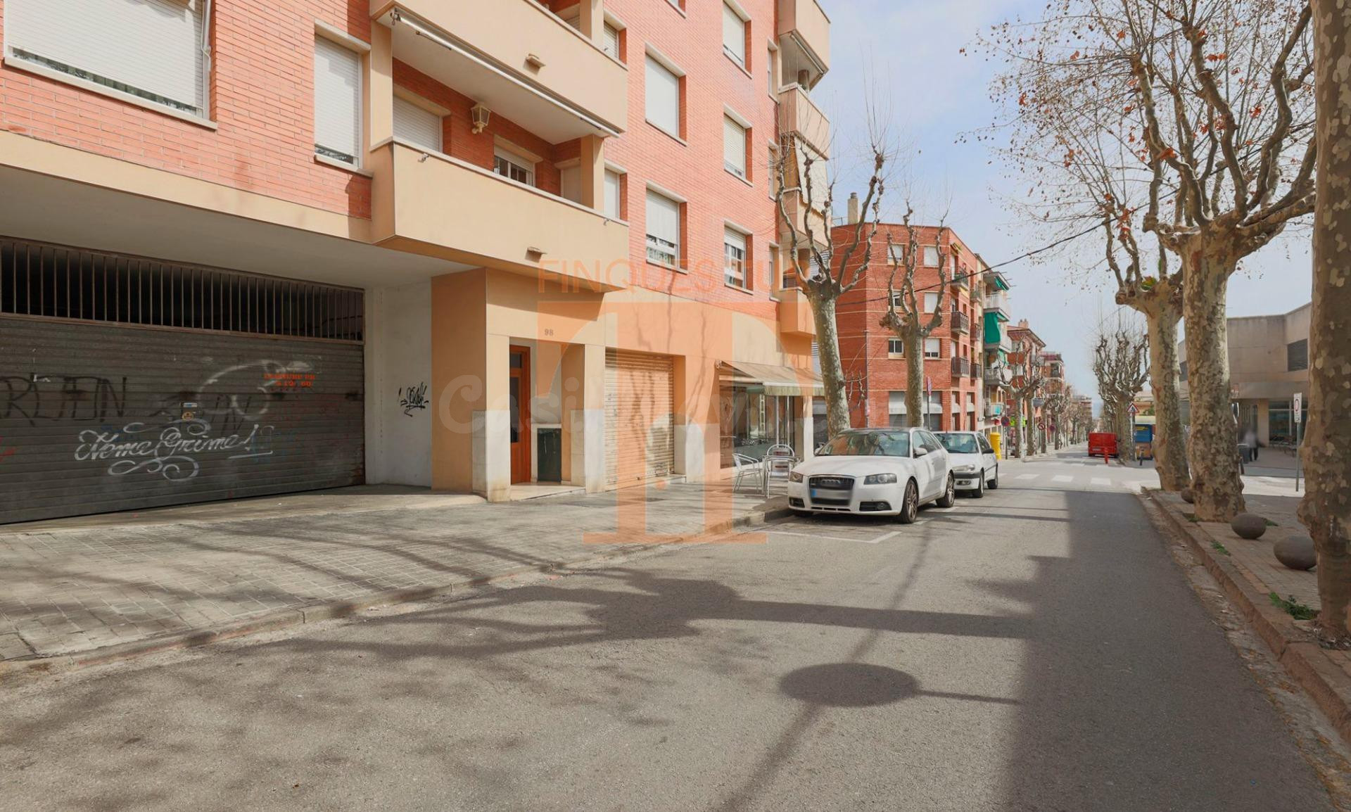 PLAZA DE PARKING EN VENTA: MUY CERCA del AMBULATORIO (C/ Pla
