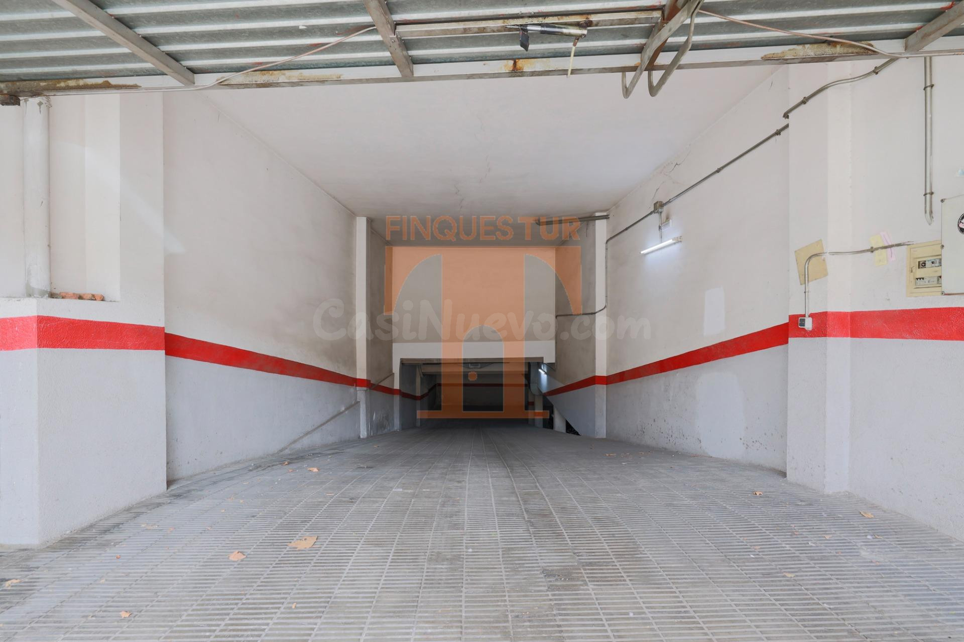 PLAZA DE PARKING EN VENTA: MUY CERCA del AMBULATORIO (C/ Pla - foto 2