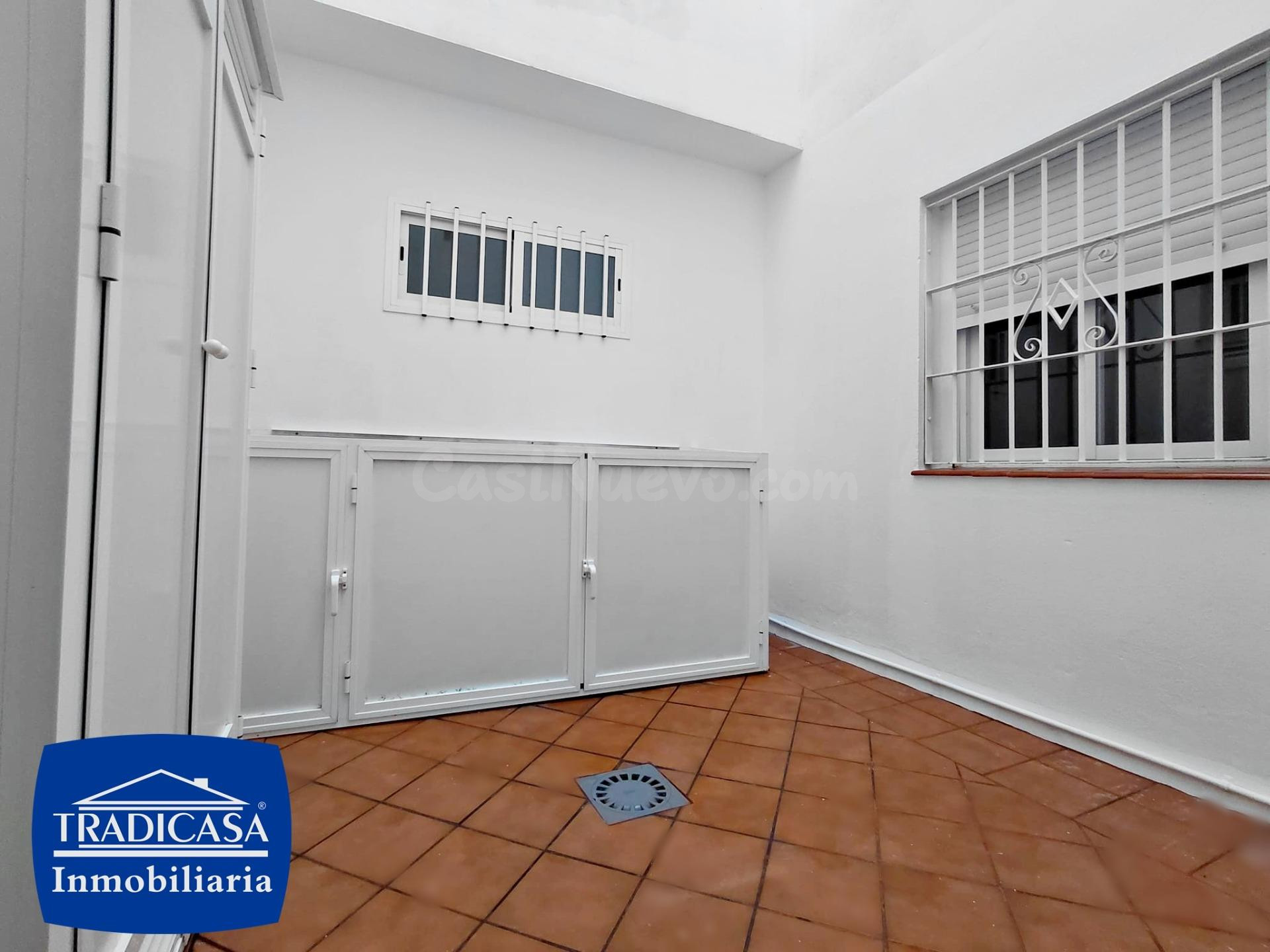 Vive en el emblemático Barrio de San Miguel, en el centro de Jerez - foto 2