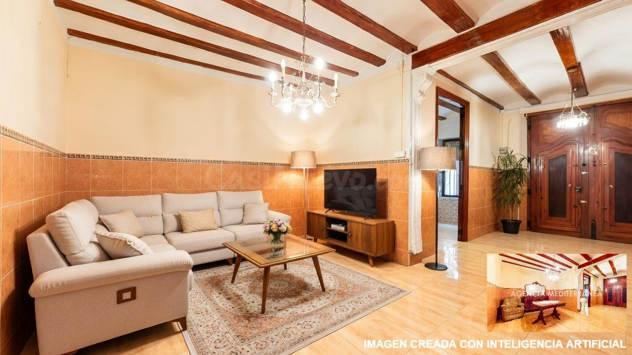 CASA CÉNTRICA A LA VENTA EN ALCÀSSER