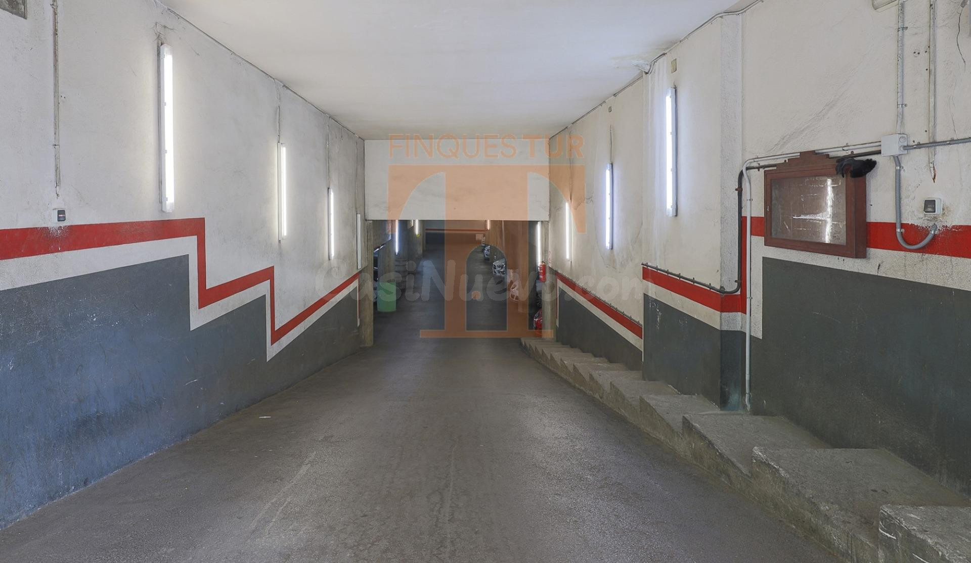 ¡Tu Plaza de PARKING Ideal en PREMIA DE MAR! - foto 3