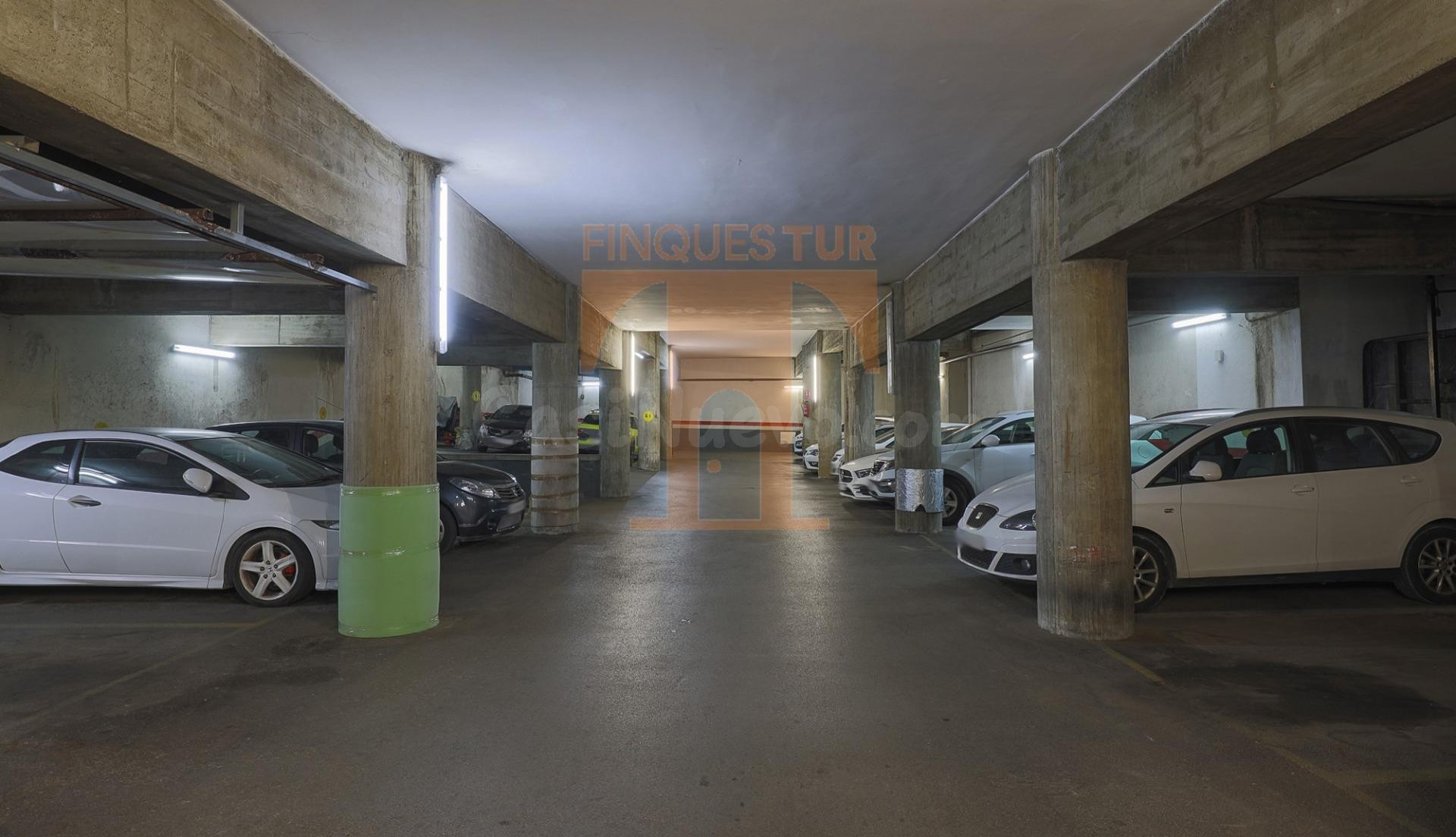 ¡Tu Plaza de PARKING Ideal en PREMIA DE MAR! - foto 4