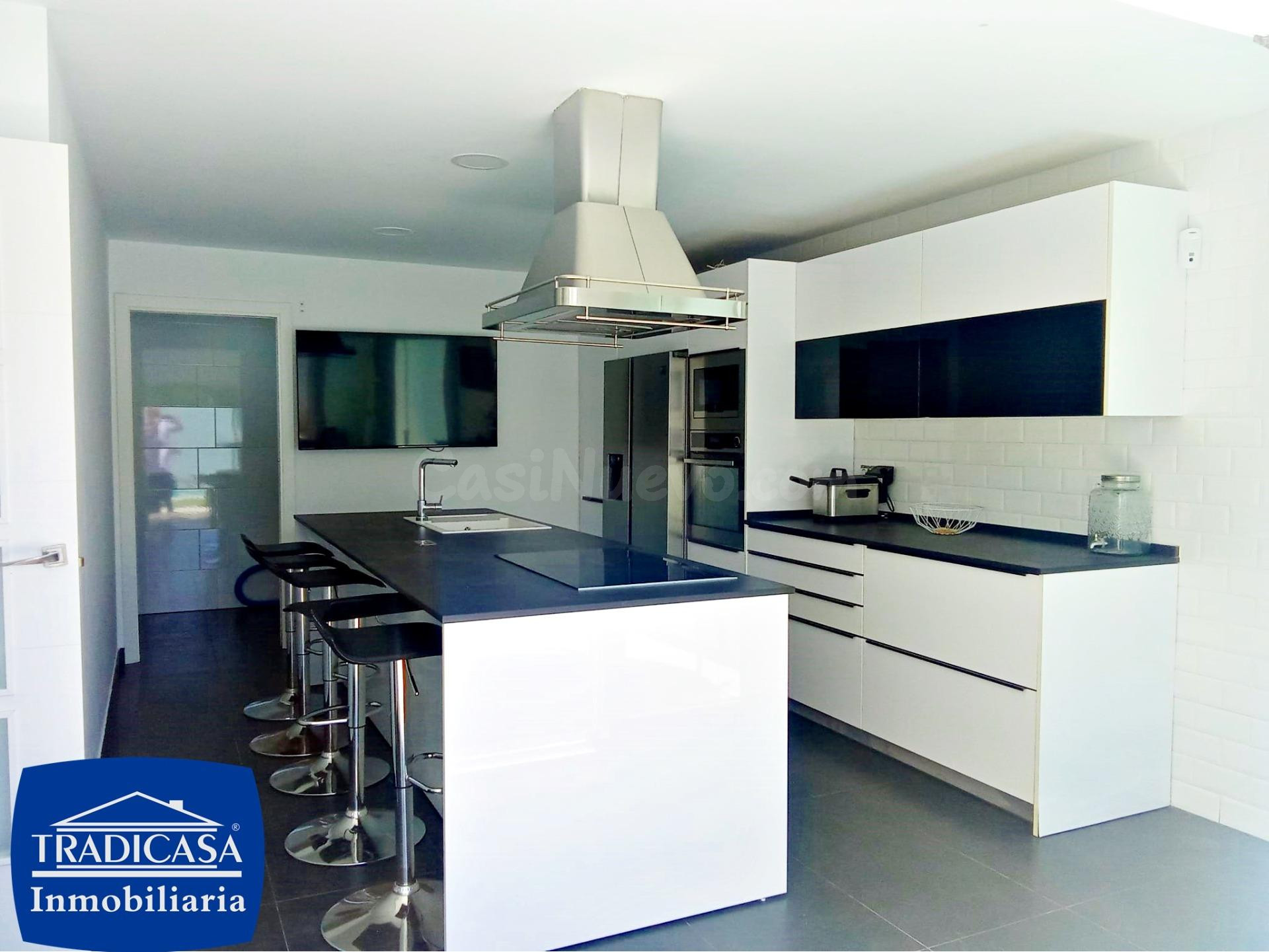 ✨ ¡Tu nuevo hogar te espera en Ronda Este de Jerez! Pareado con piscina y listo para entrar a vivir - foto 5
