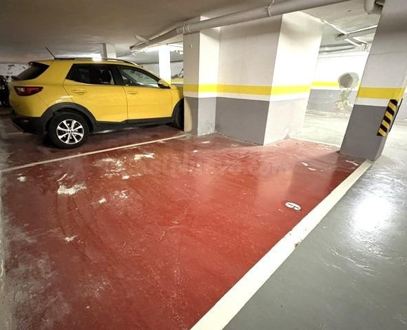 Parking para coche pequeño en venta en casco antiguo de Prem